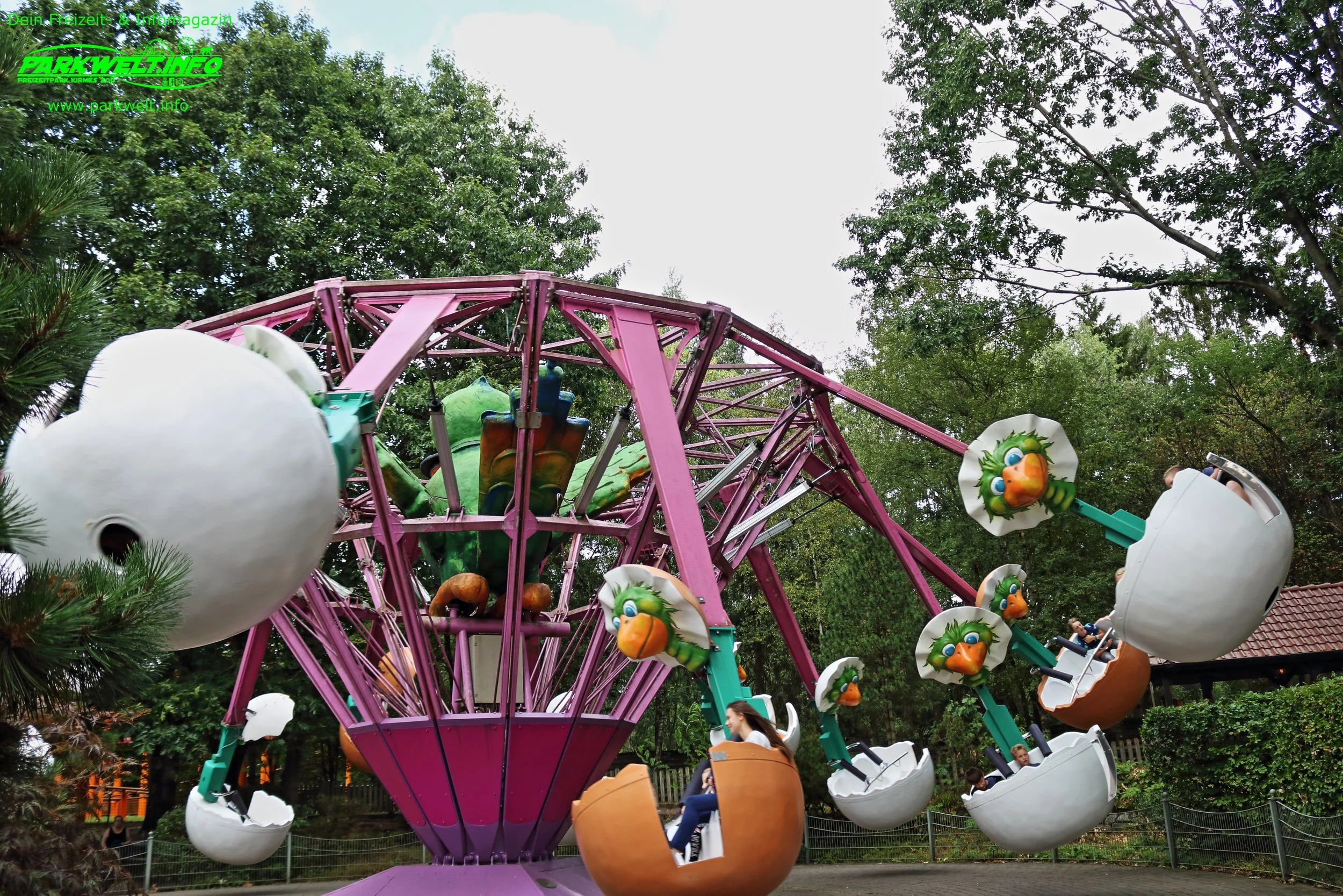 Eiertanz Technical Park Apollo 2000 Egg Dance Tier Freizeitpark Thüle Friesoythe Niedersachsen Attraktionen Adresse Map Guide Park Plan Achterbahn Rollercoaster Tiere Fahrgeschäfte Infos