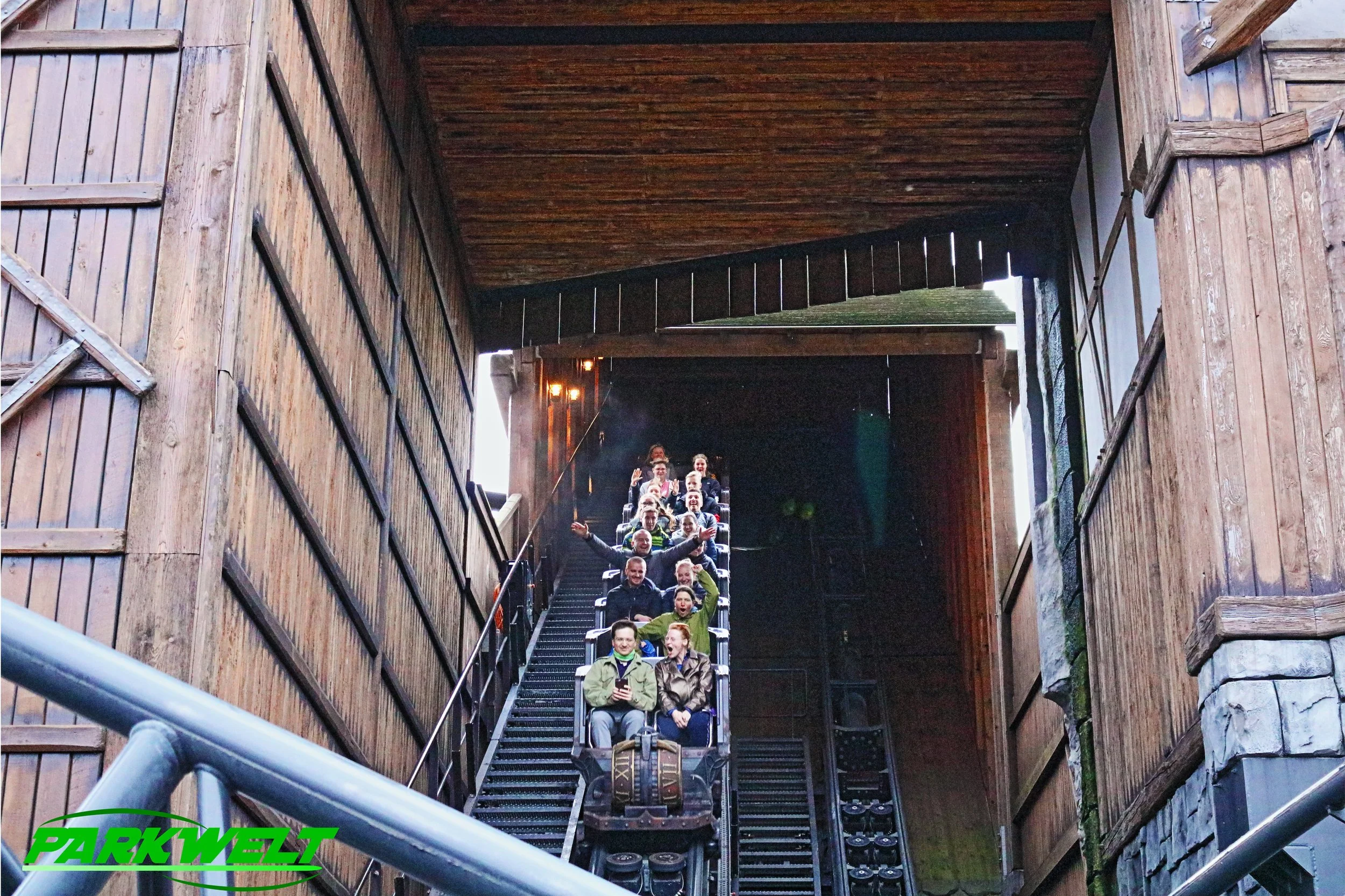 Raik Vekoma Boomerang Achterbahn Phantasialand Freizeitpark Brühl Attraktion