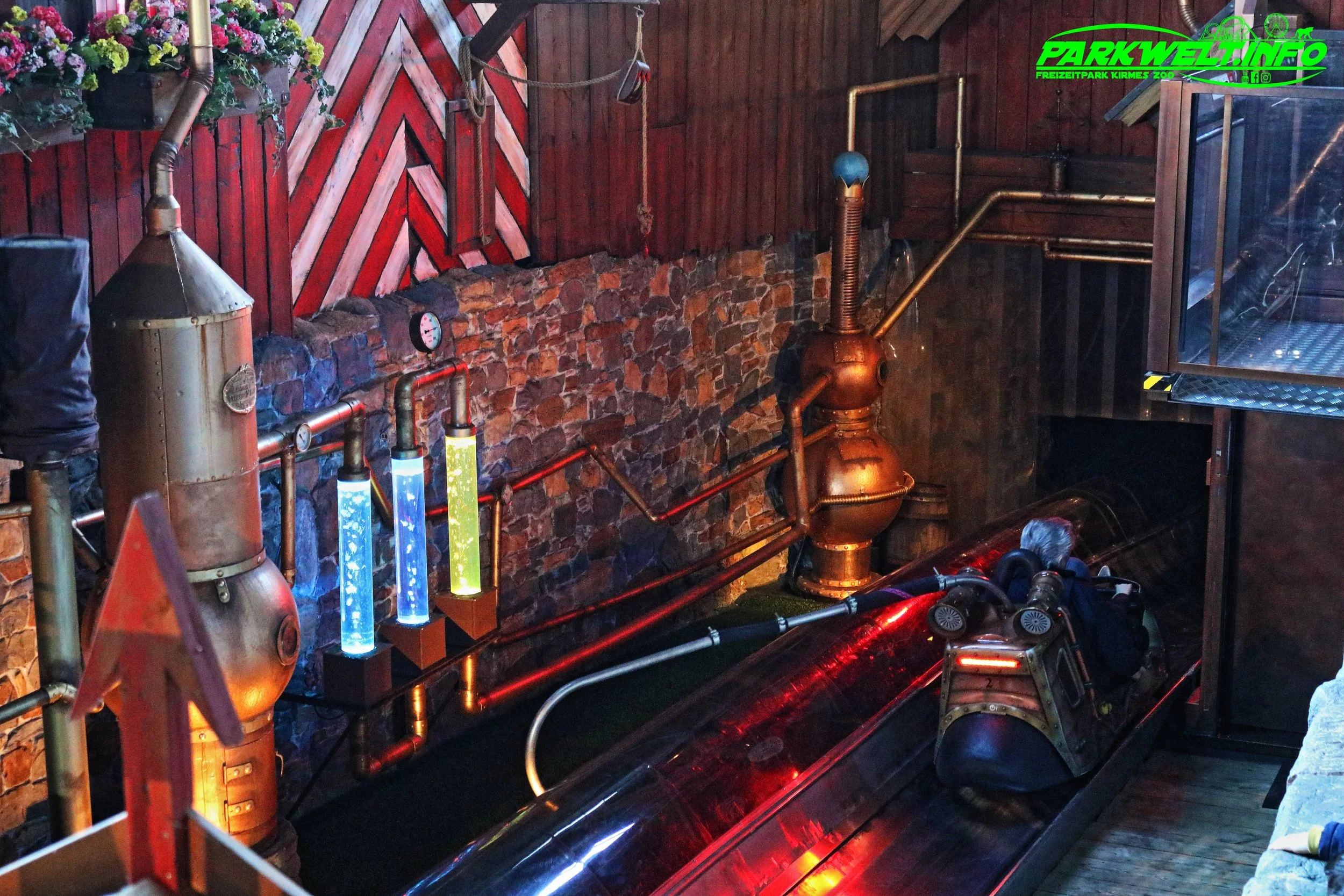 Maximus Blitz Bahn Wiegand Bobkartbahn Kart Bahn Attractiepark Toverland Freizeitpark Themepark Attraktionen Fahrgeschäfte Achterbahn Rollercoaster guide Map Park Plan Sevenum Niederlande Holland