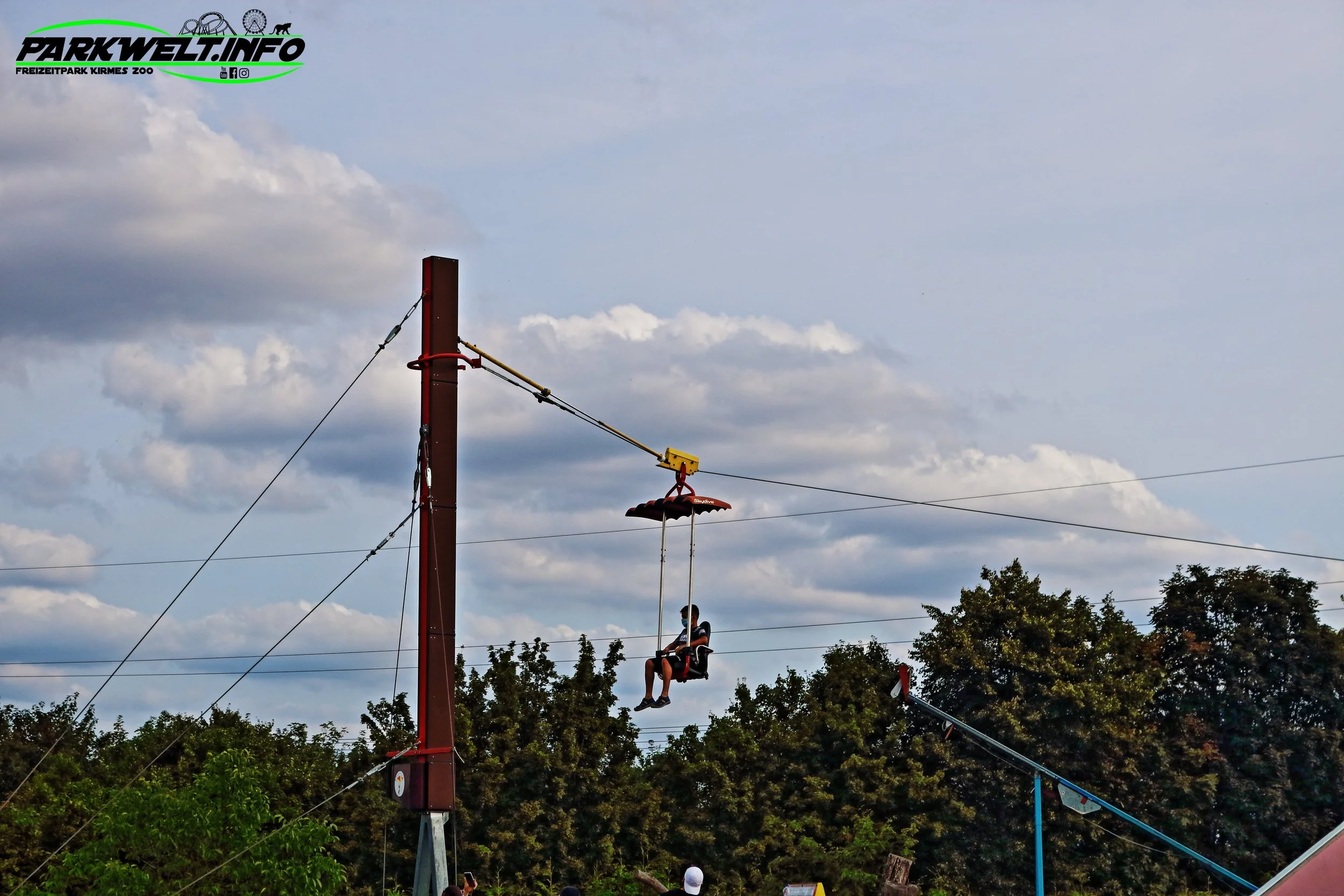 ikarus inno heege seilbahn tolli park mayen indoor  freizeitpark attraktion