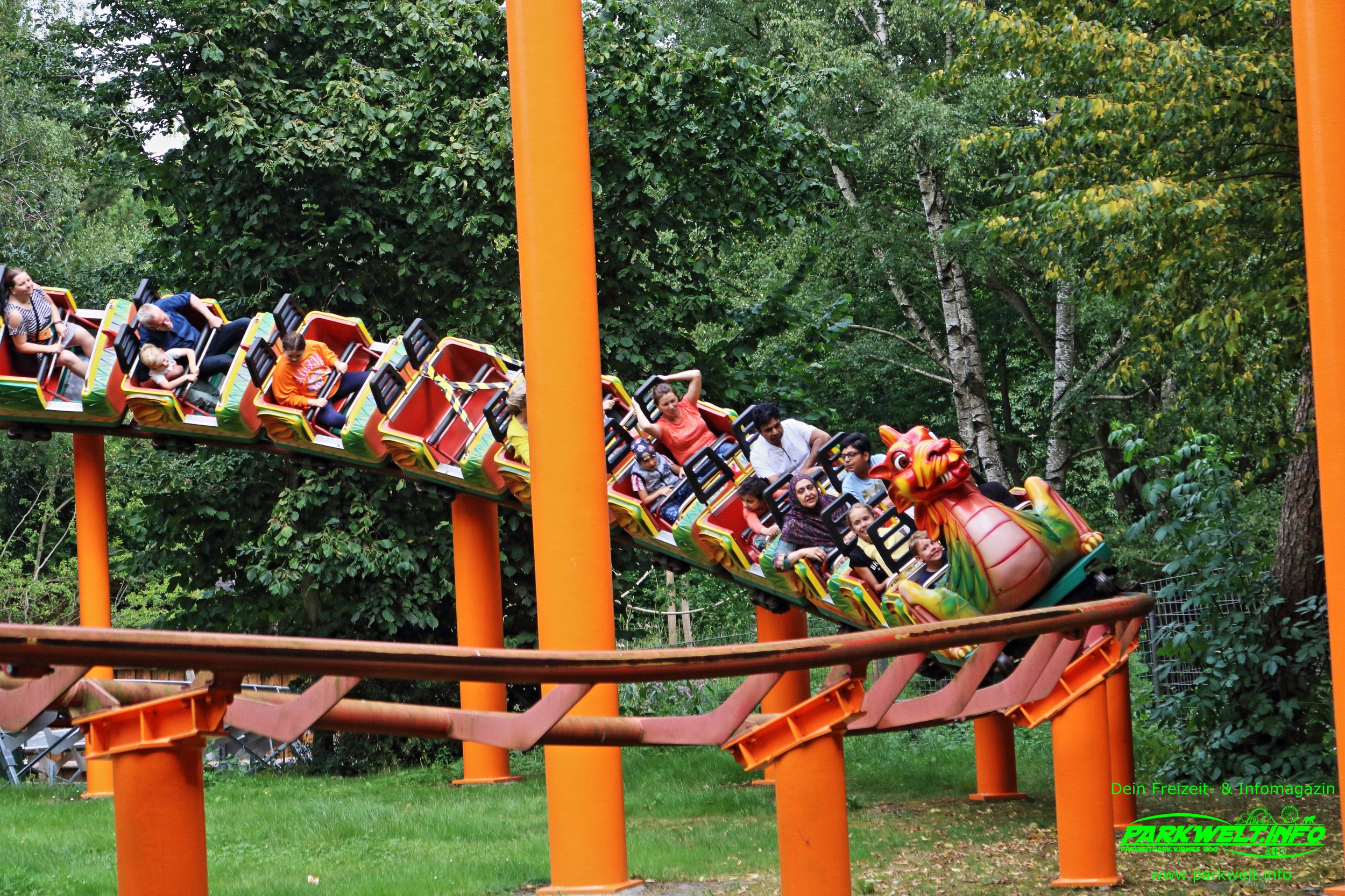 Drachenachterbahn Zierer Force Two Achterbahn Tier Freizeitpark Thüle Friesoythe Niedersachsen Attraktionen Adresse Map Guide Park Plan Achterbahn Rollercoaster Tiere Fahrgeschäfte Infos