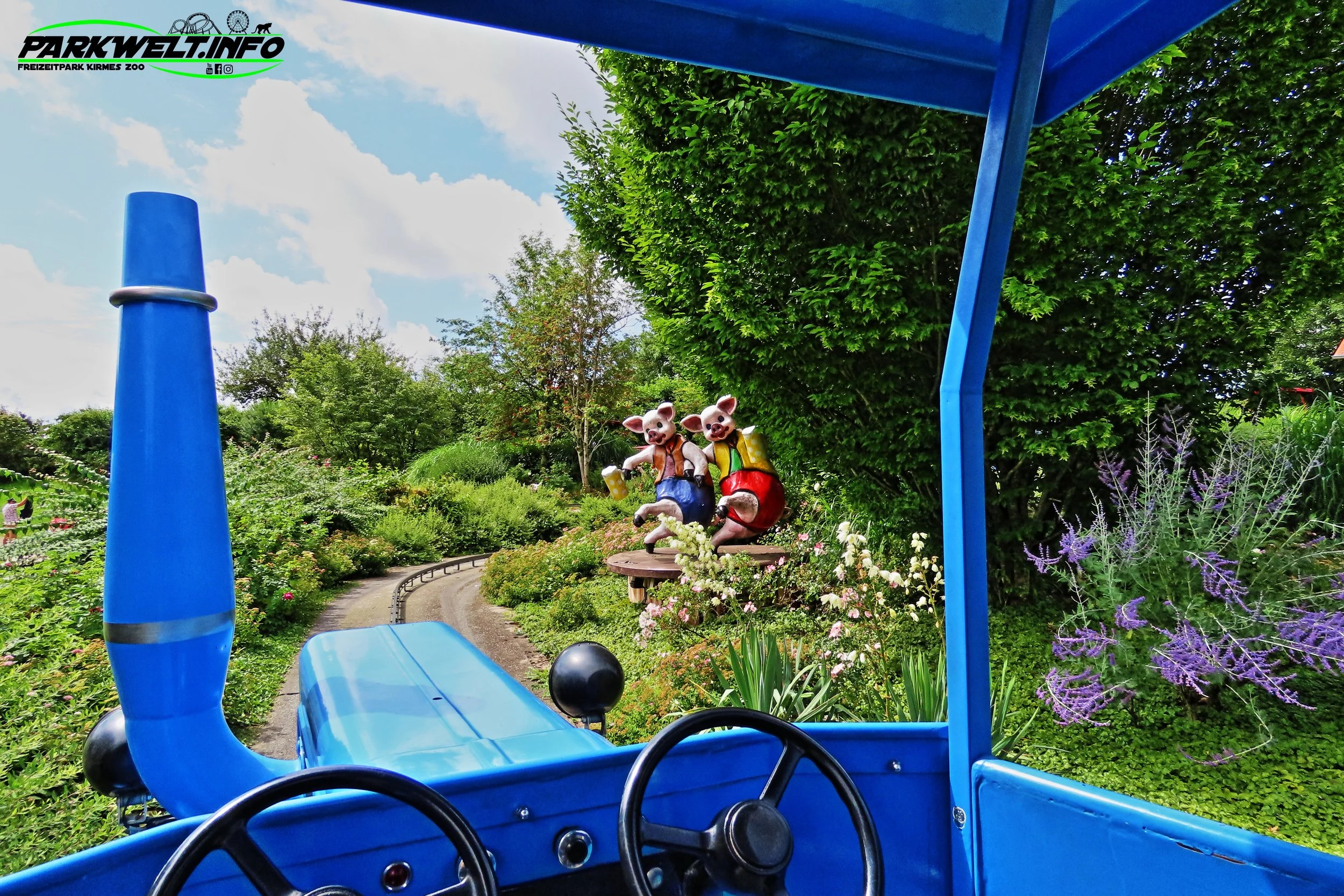 Schwaben Park Freizeitpark Attraktion Fahrgeschäft Traktorbahn