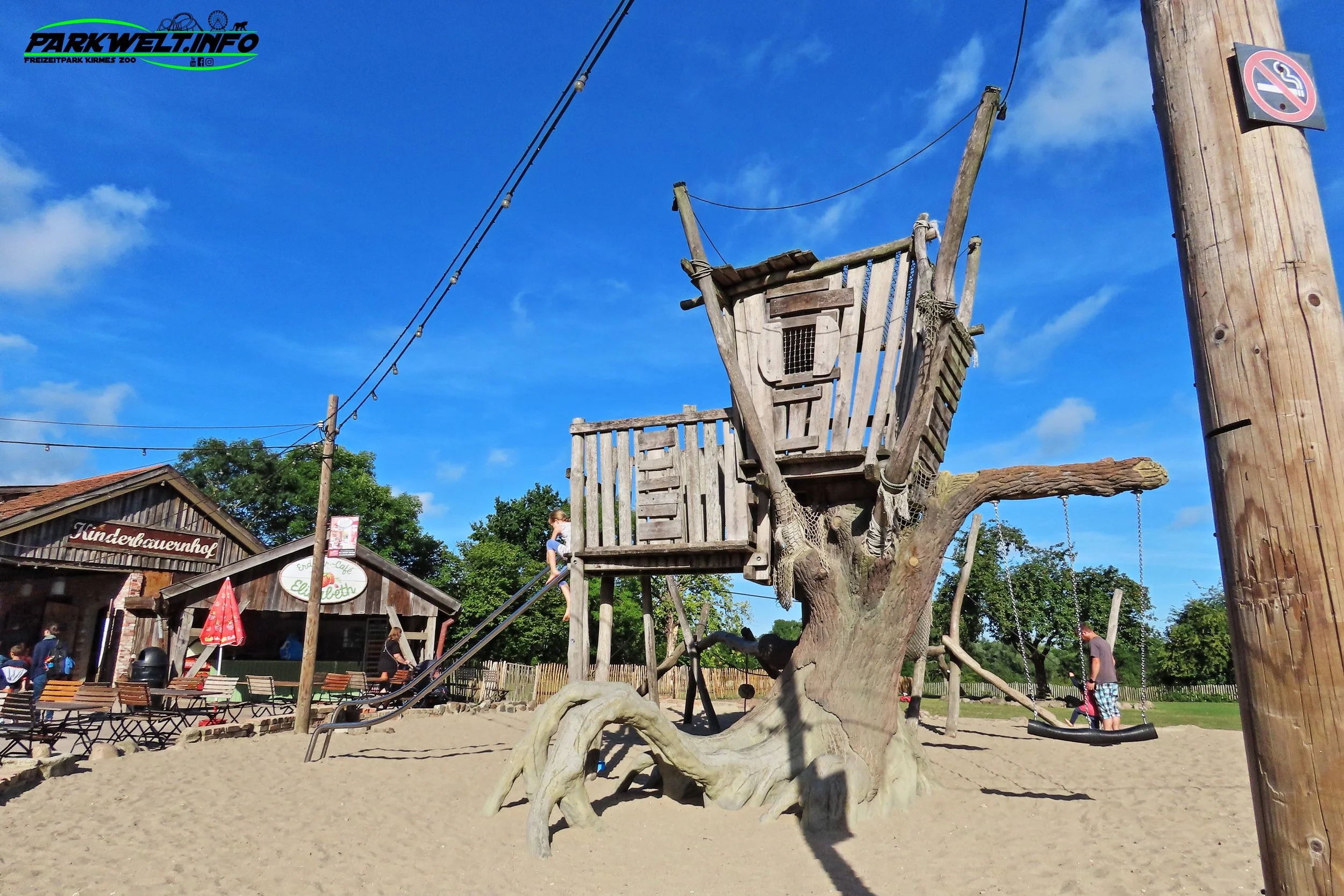 Verrückter Kletterbaum Klettergerüst Spielplatz Karls Erlebnis Dorf Warnsdorf Freizeitpark Themepark Attraktionen Infos Attraktionen Fahrgeschäfte Map Guide Park Plan