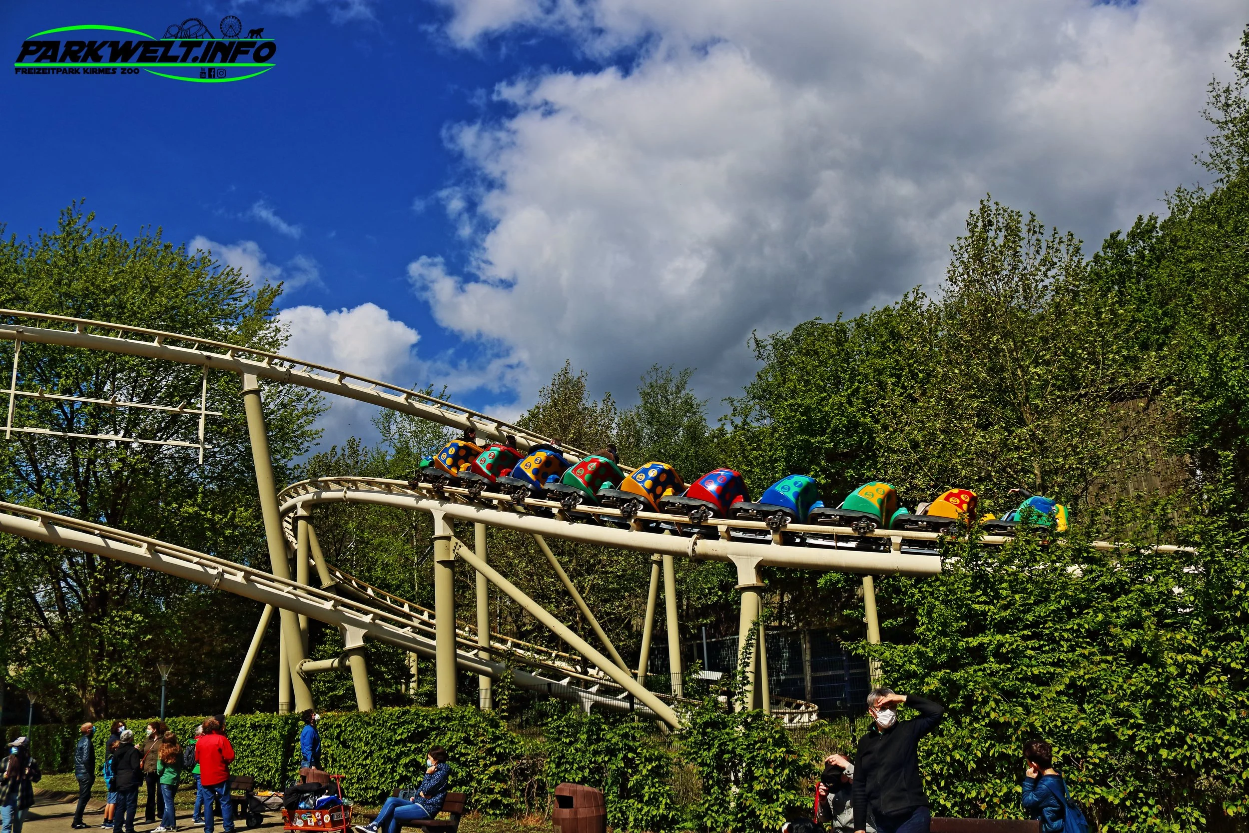 coaster Attraktion Freizeitpark Themepark Park Plan Map Guide Anfahrt Fahrgeschäfte Achterbahn Bobbejaanland Belgien