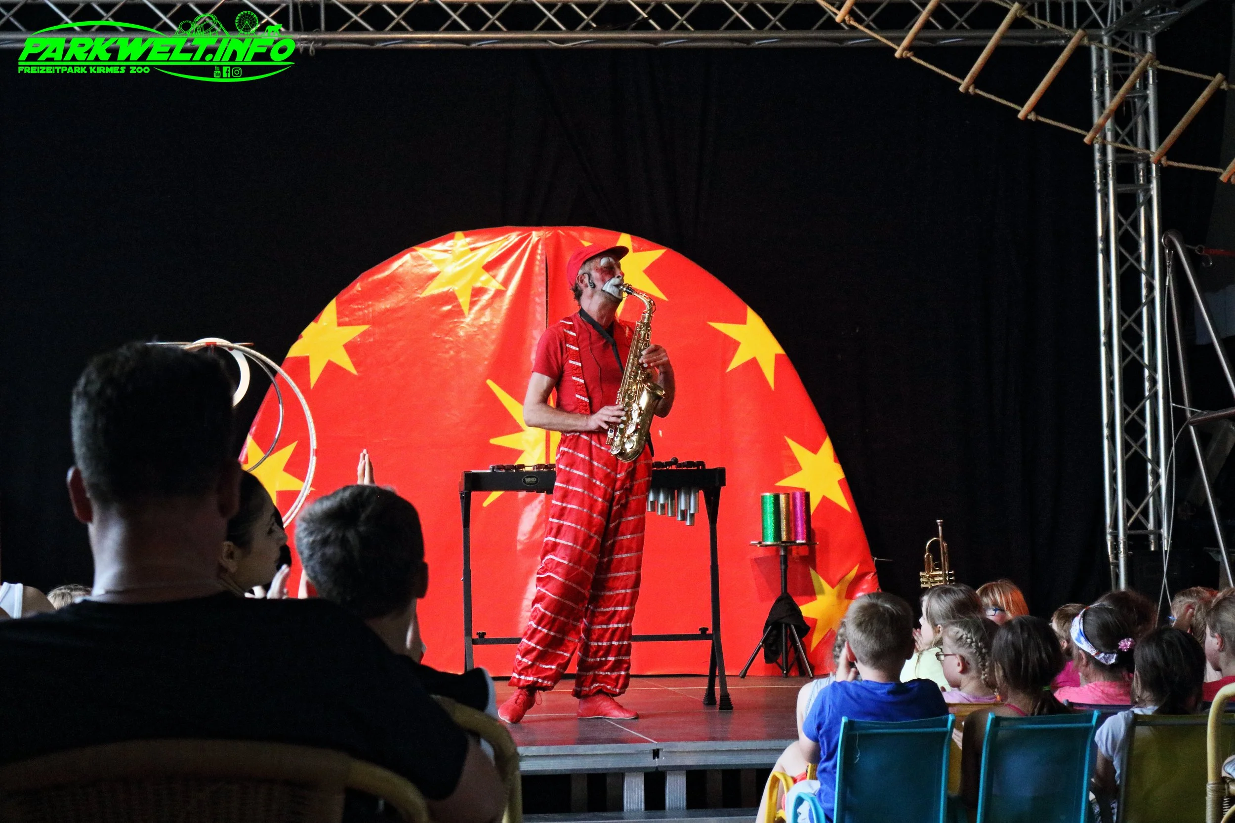 tolli park mayen familien park erlebnispark attraktionen erlebnispark kinder indoor Show