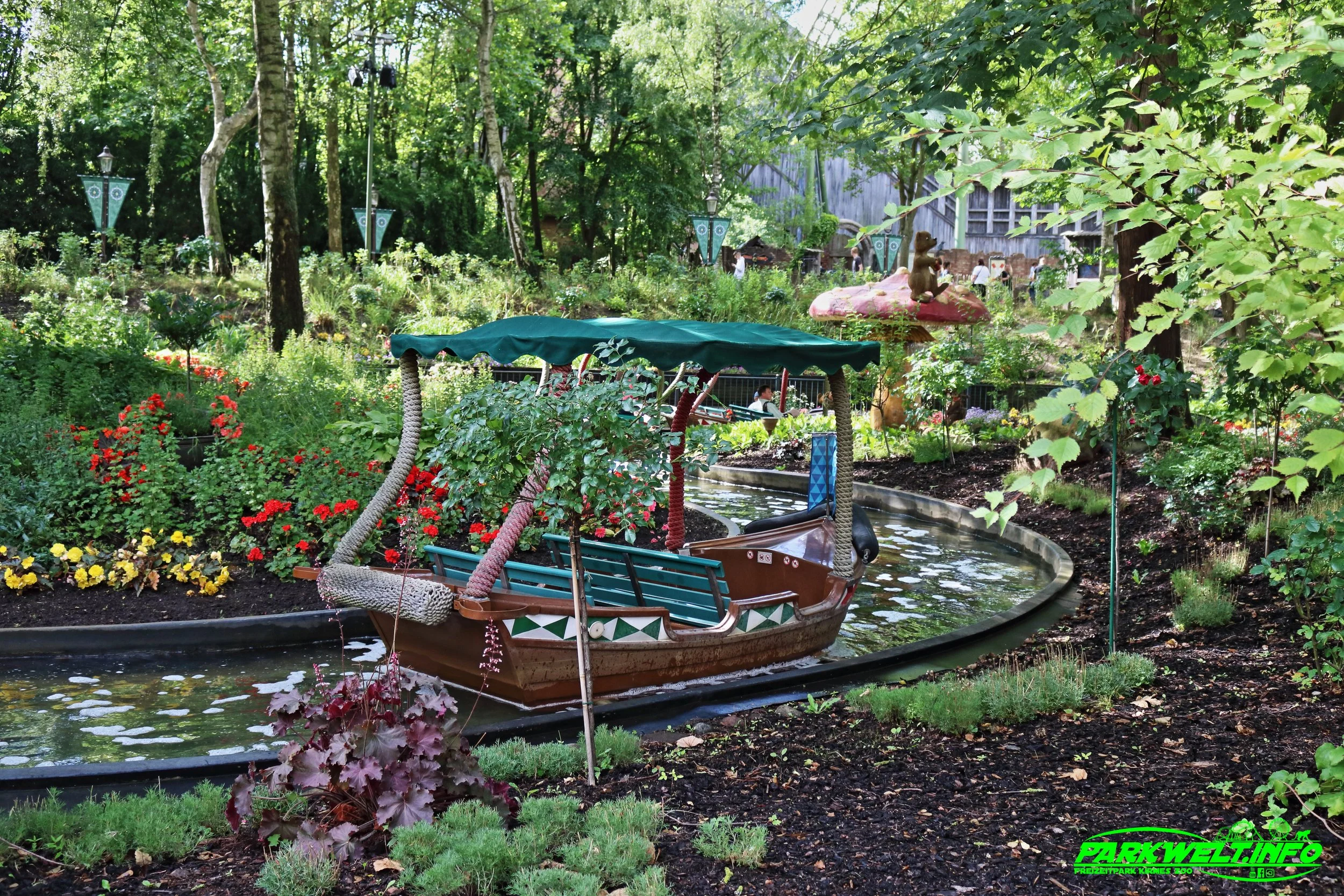 Blumenmeer Bootsfahrt Mack Rides Kanalfahrt Hansa Park Freizeitpark Themepark Ostsee Sierksdorf Info Map Guide Attraktionen Fahrgeschäfte Park Plan Achterbahn