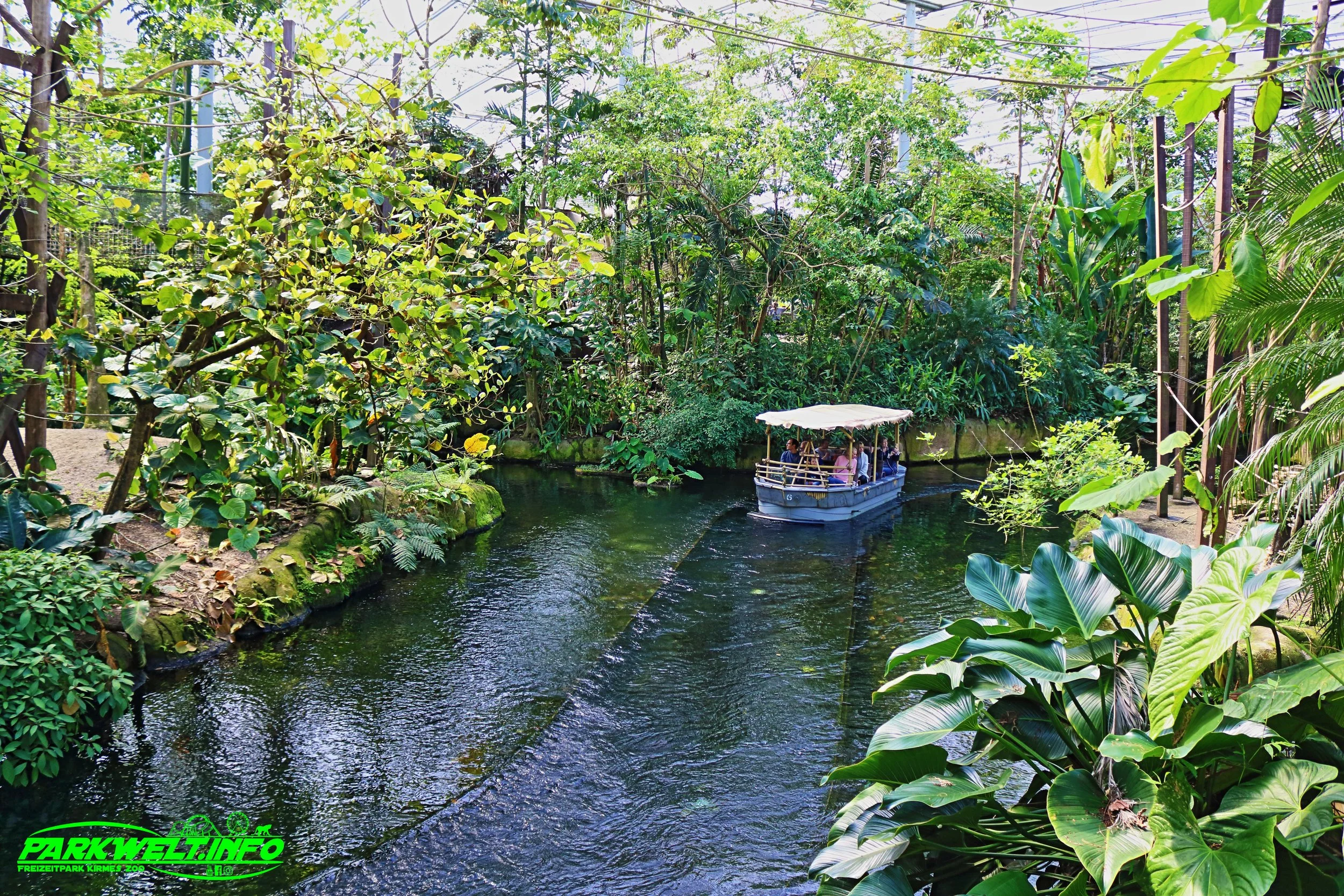 Wild Lands Wildlands Adventure Zoo Emmen Niederlande Netherlands Holland Park Plan Achterbahn Rollercoaster Safari Wildpark Ausflugsziel Attractiepark Themepark Freizeitpark Attraktionen Bilder Anfahrt Tweestryd Rimbula River Bootsfahrt