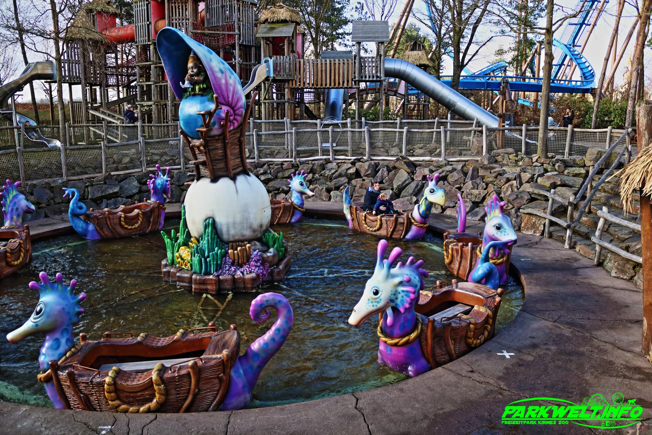 Tolly Molly Entenkarussell Metallbau Emmeln Kinder Family Attractiepark Toverland Freizeitpark Themepark Attraktionen Fahrgeschäfte Achterbahn Rollercoaster guide Map Park Plan Sevenum Niederlande Holland