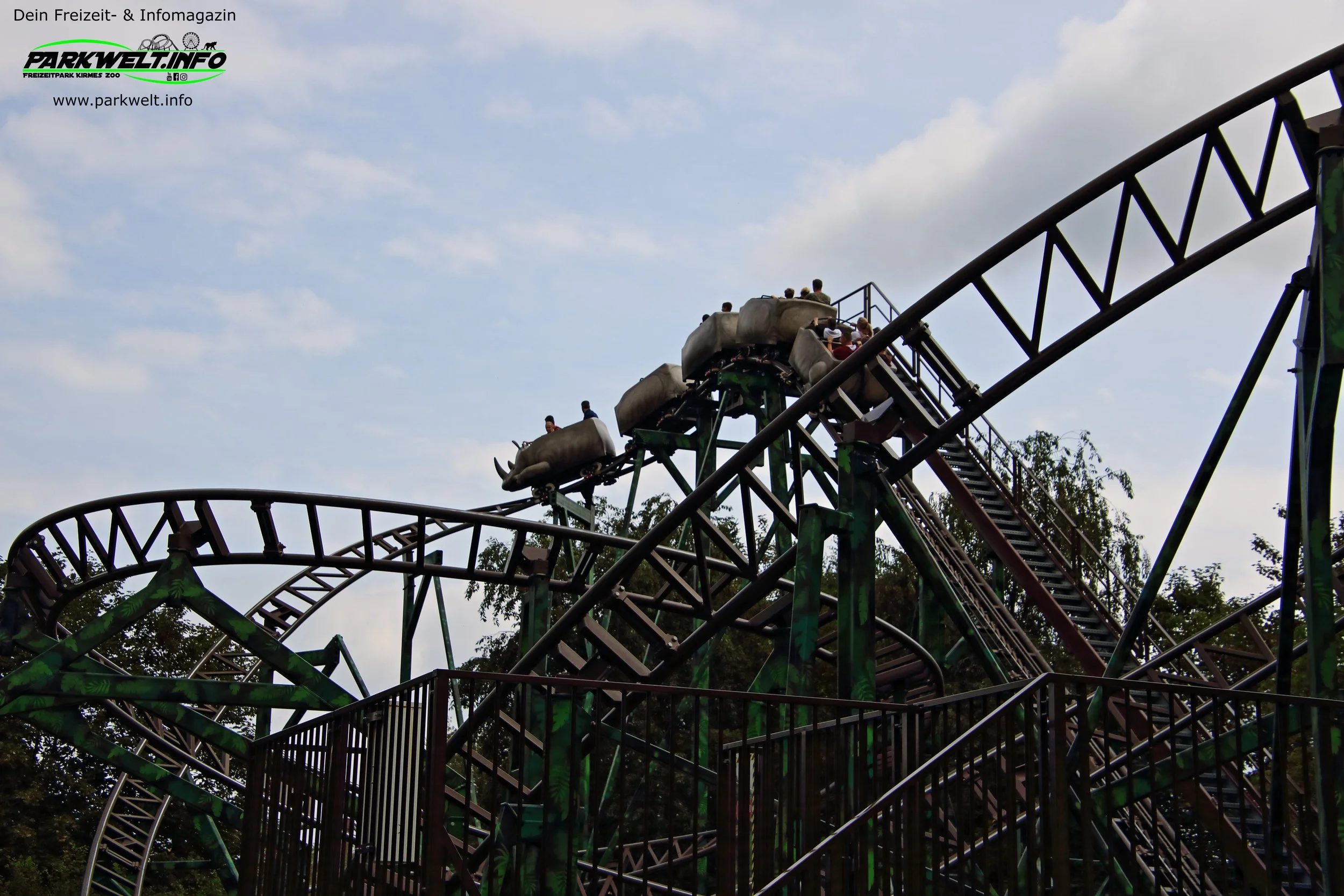 Batukai Racer Technical Park Gold Mine Coaster Serengeti Park Hodenhagen Freizeitpark Themepark Amusementpark Attraktionen Tiere Wildtiere Safari Achterbahn Rollercoaster Coaster Safaripark Info Map Guide Park Plan