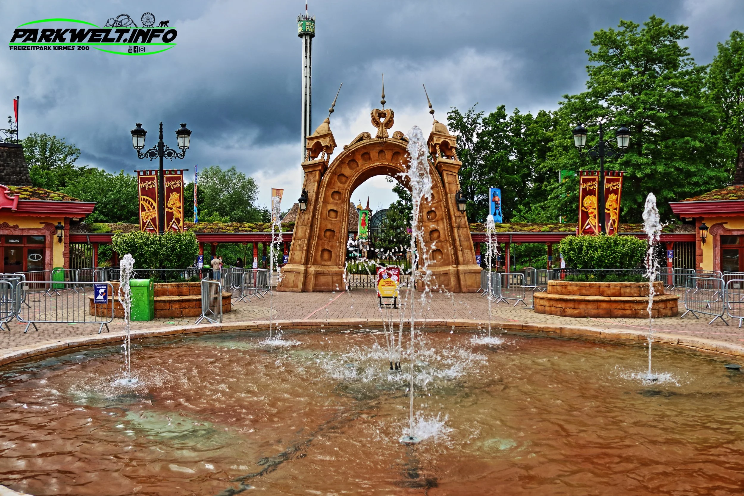 Plopsaland Deutschland Holiday park haßloch freizeitpark plopsa attraktionen achterbahn indoor guide park plan