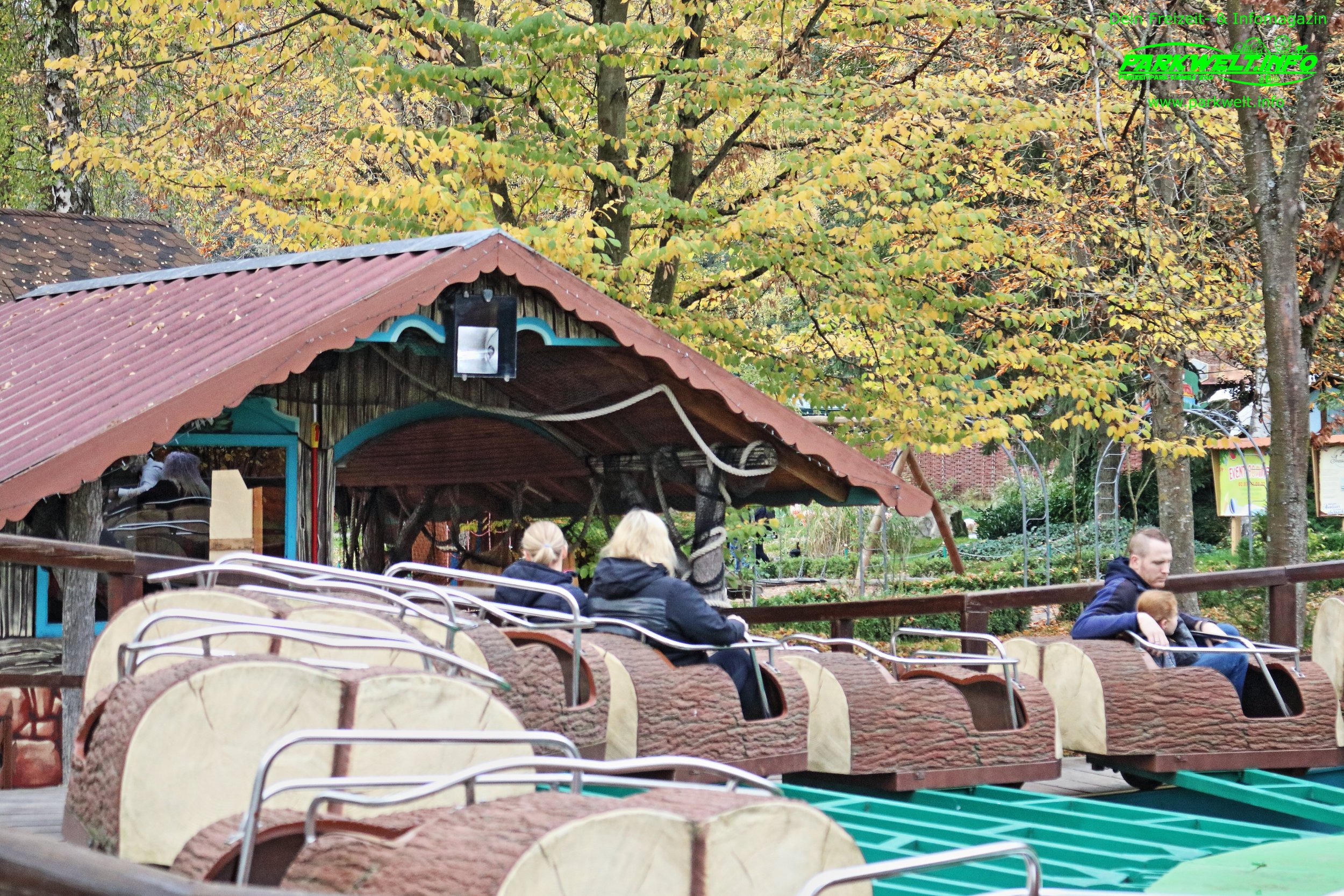 Floßfahrt Zierer Berg und Talbahn freizeit land Geiselwind freizeitland freizeitpark themepark guide map parkplan anfahrt achterbahn attraktion karussell adresse preise