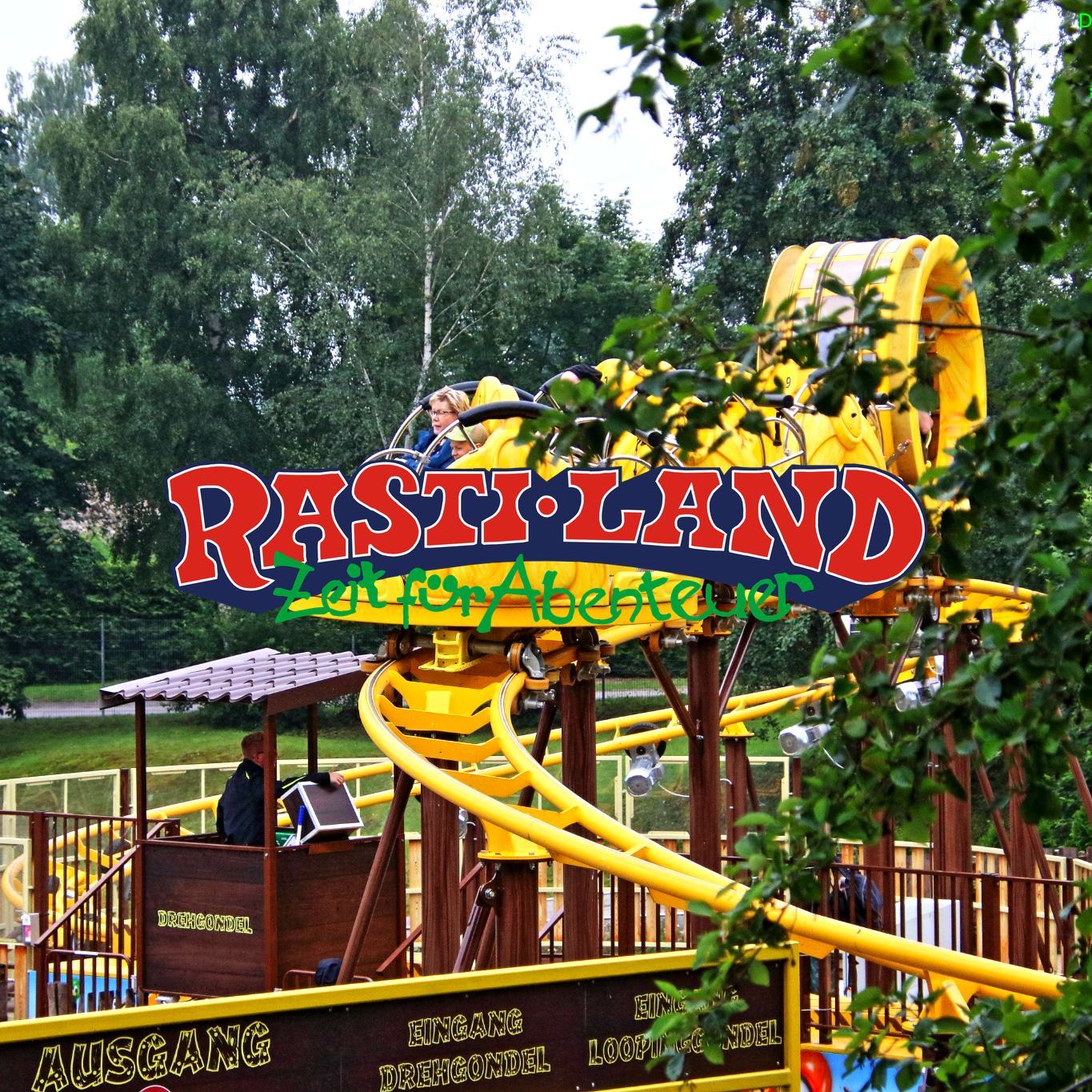 Blick auf eine Achterbahn im Freizeitpark Rasti-Land Rasti Land Freizeitpark Themepark Salzhemmendorf Attraktionen Neuheit Map Guide Anfahrt Preise Adresse Park Plan Achterbahn Öffnungszeiten
