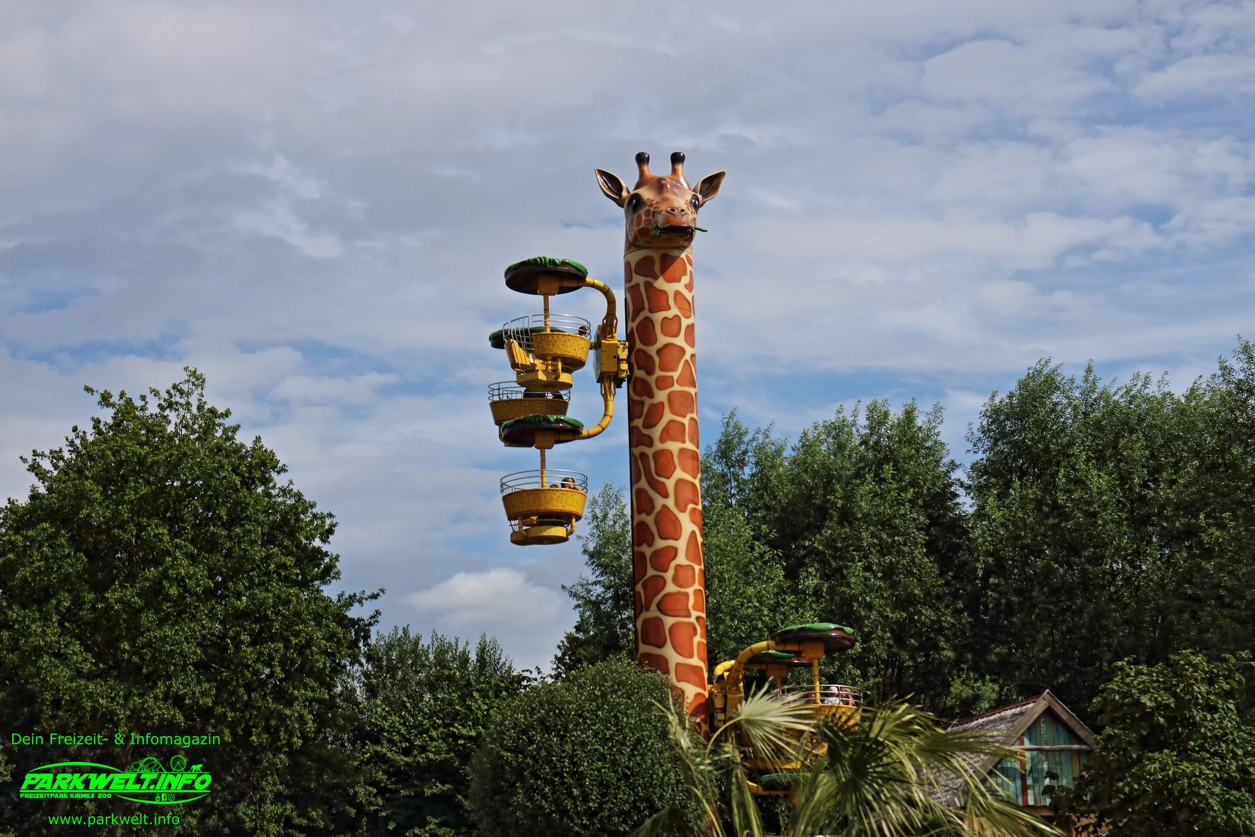 Giraffenturm Metallbau Emmeln Flying Wheel  Jaderpark Tierpark Freizeitpark Jade Themepark Achterbahn Wasserbahn Attraktionen Info News Park Plan Map Guide Adresse Fahrgeschäfte Tiere