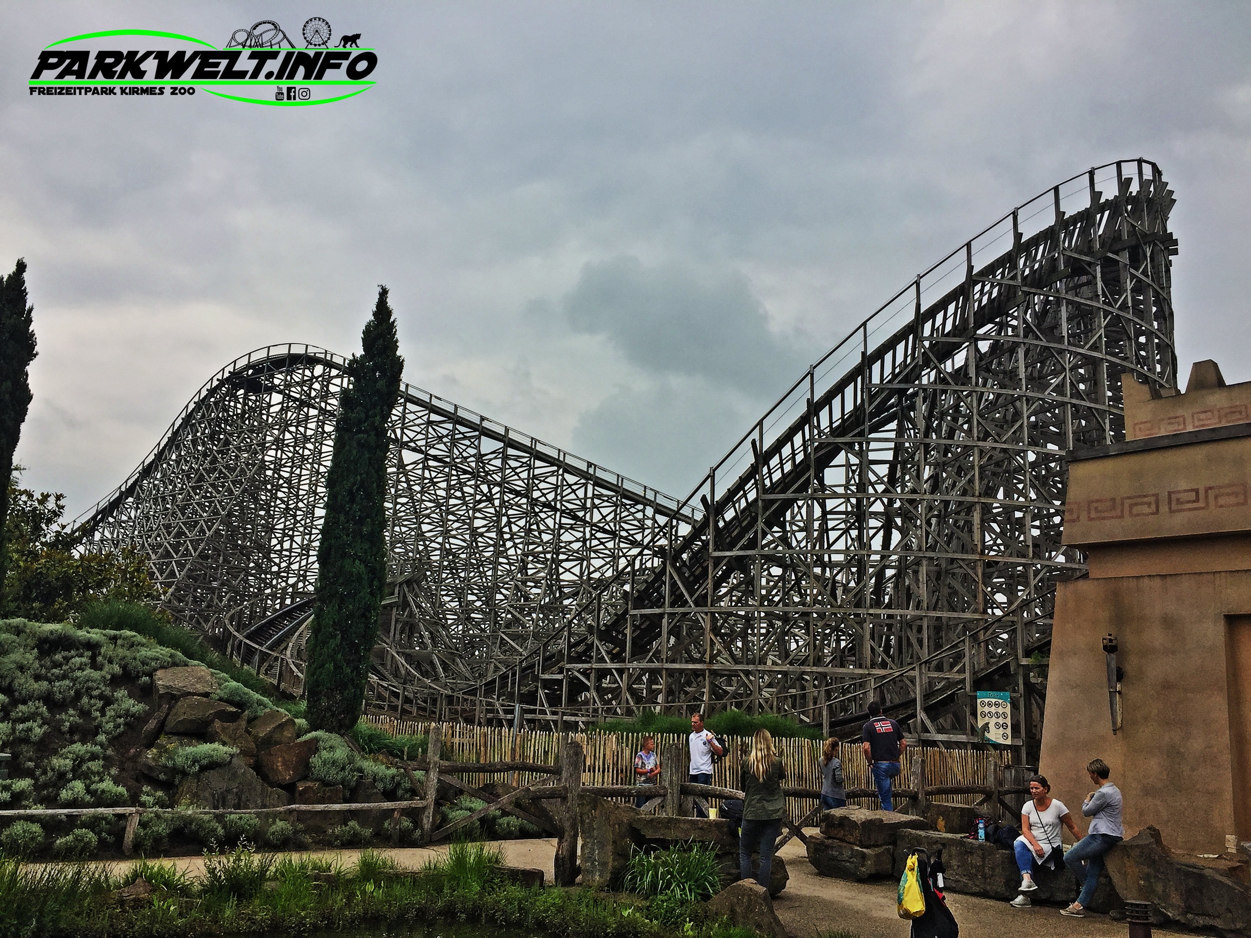 troy toverland woddy gci achterbahn niederlande holland freizeitpark holz