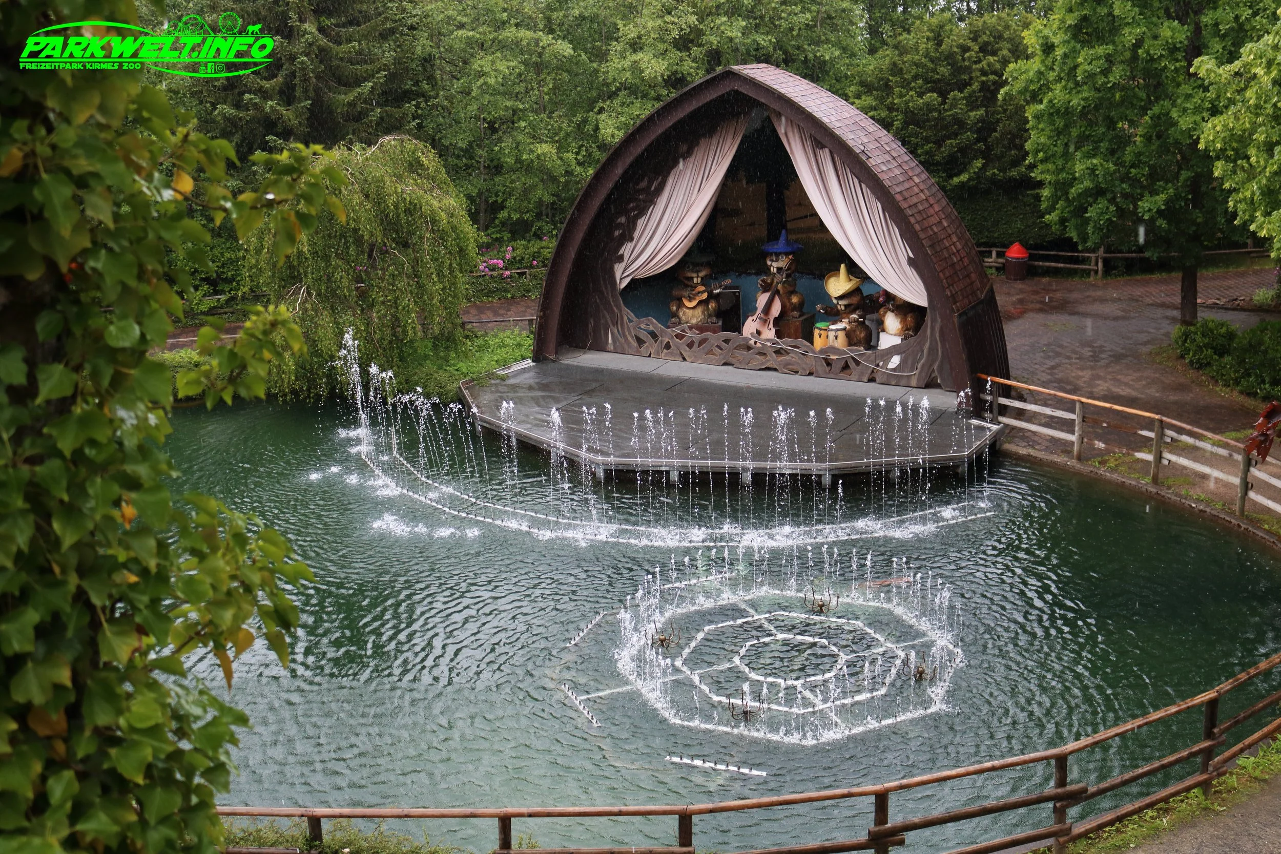 Panorama Park Sauerland Freizeitpark Ausflugsziel Wildpark Rodelbahn Sommer Ausflugsziel Familien Ausflug Info Attraktionen Fahrgeschäfte Tiere