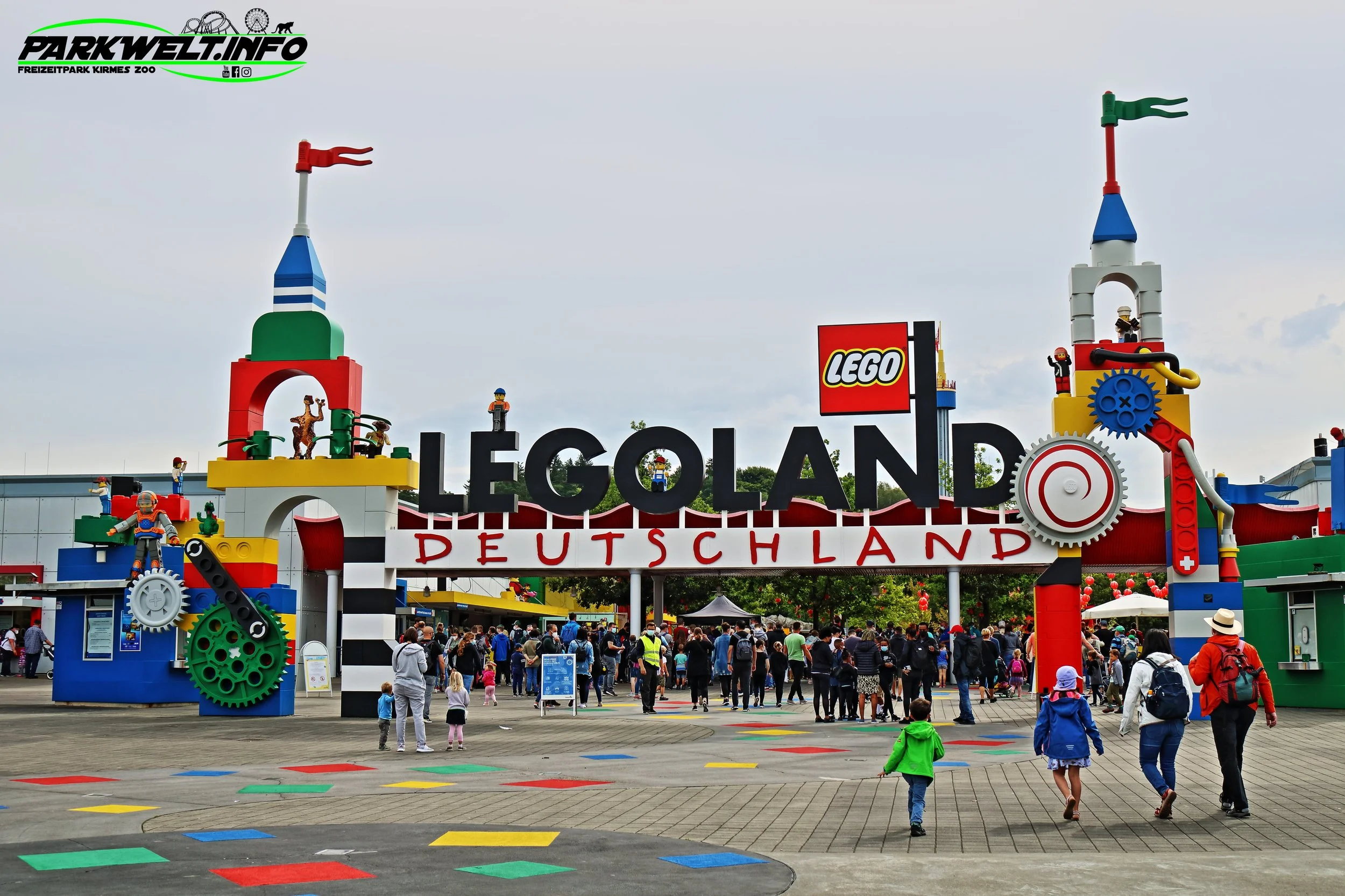 lego legoland günzburg freizeitpark themepark achterbahn attraktionen merlin