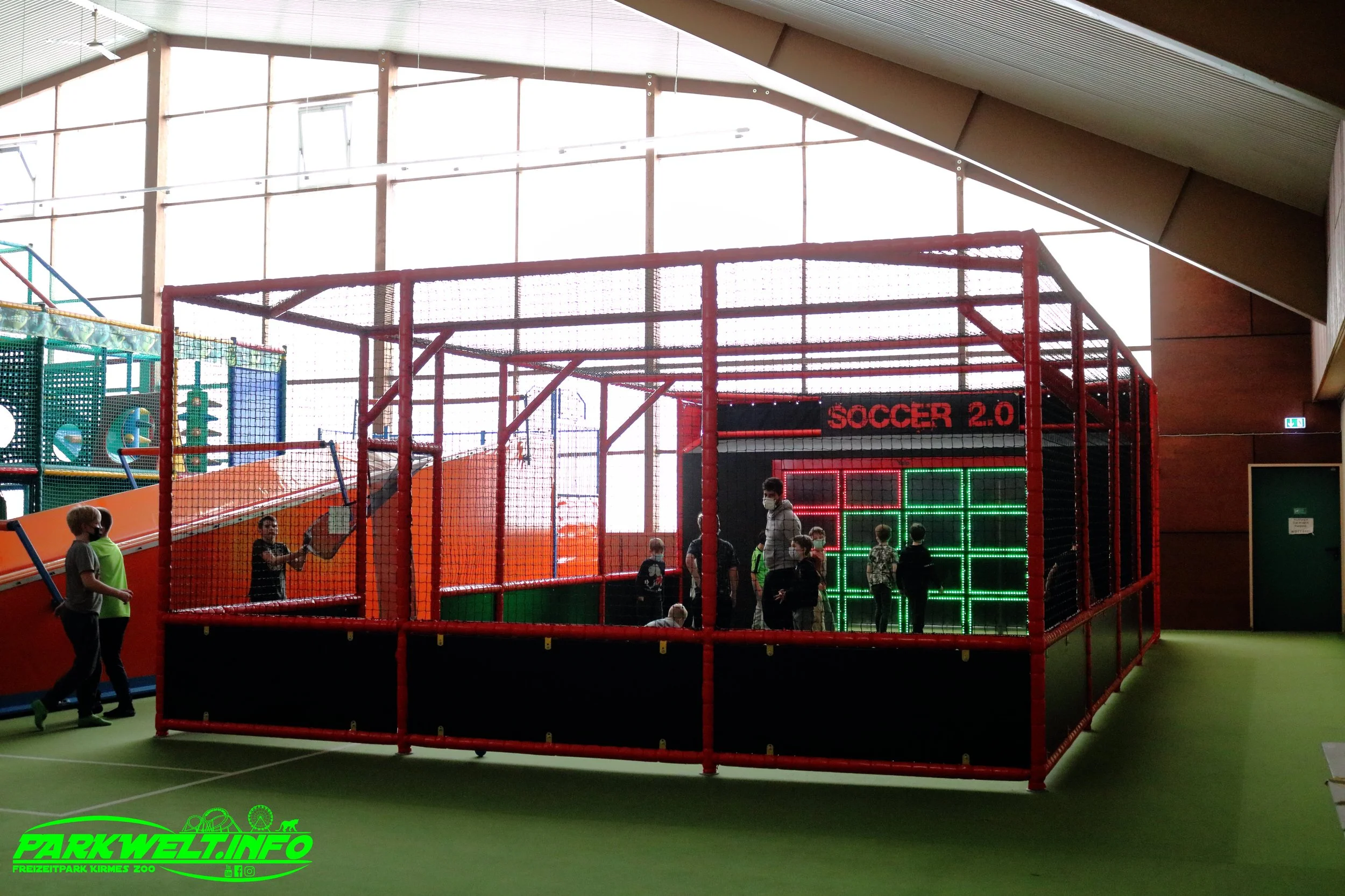 Soccer 2.0 Fussball Siel Piratenland Neuwied Freizeitpark Indoor Park Outdoor Themepark Attraktionen Fahrgeschäfte Parkplan Bilder Galerie Fotos Anfahrt Parkplatz Guide Map Adresse Familie Kinder