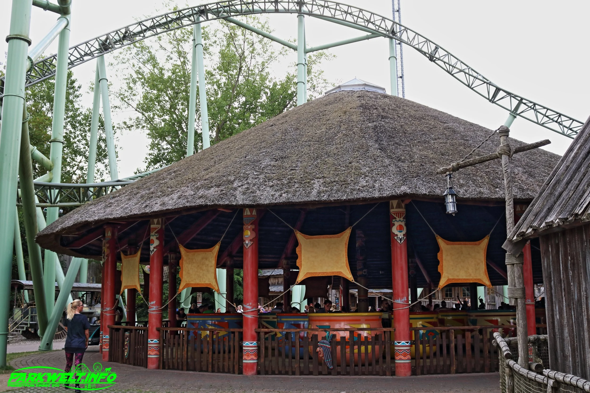 Pow Wow Zamperla Tea Cup Kaffeetassen fahrt Hansa Park Freizeitpark Themepark Ostsee Sierksdorf Info Map Guide Attraktionen Fahrgeschäfte Park Plan Achterbahn