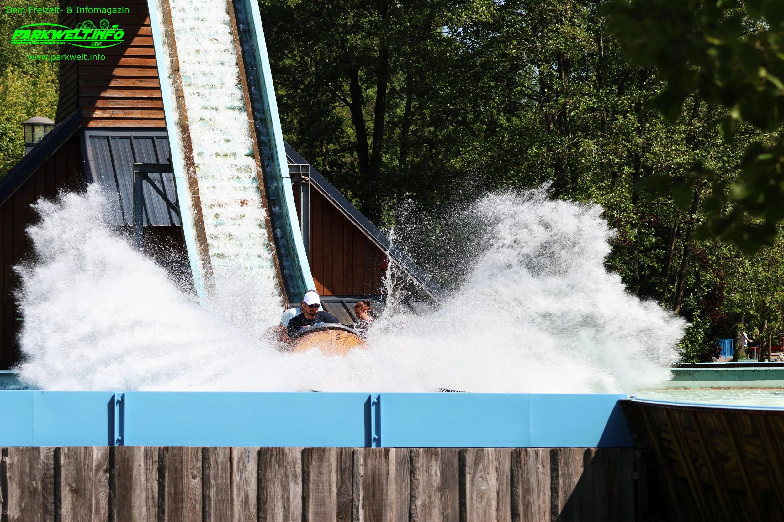 La Rivière Sauvage Log Flume Soquet Wildwasserbahn Wasserbahn  Freizeitpark Themepark Amusementpark Info Preise Attraktionen Achterbahn Park Plan Frankreich Europa Bilder Adresse