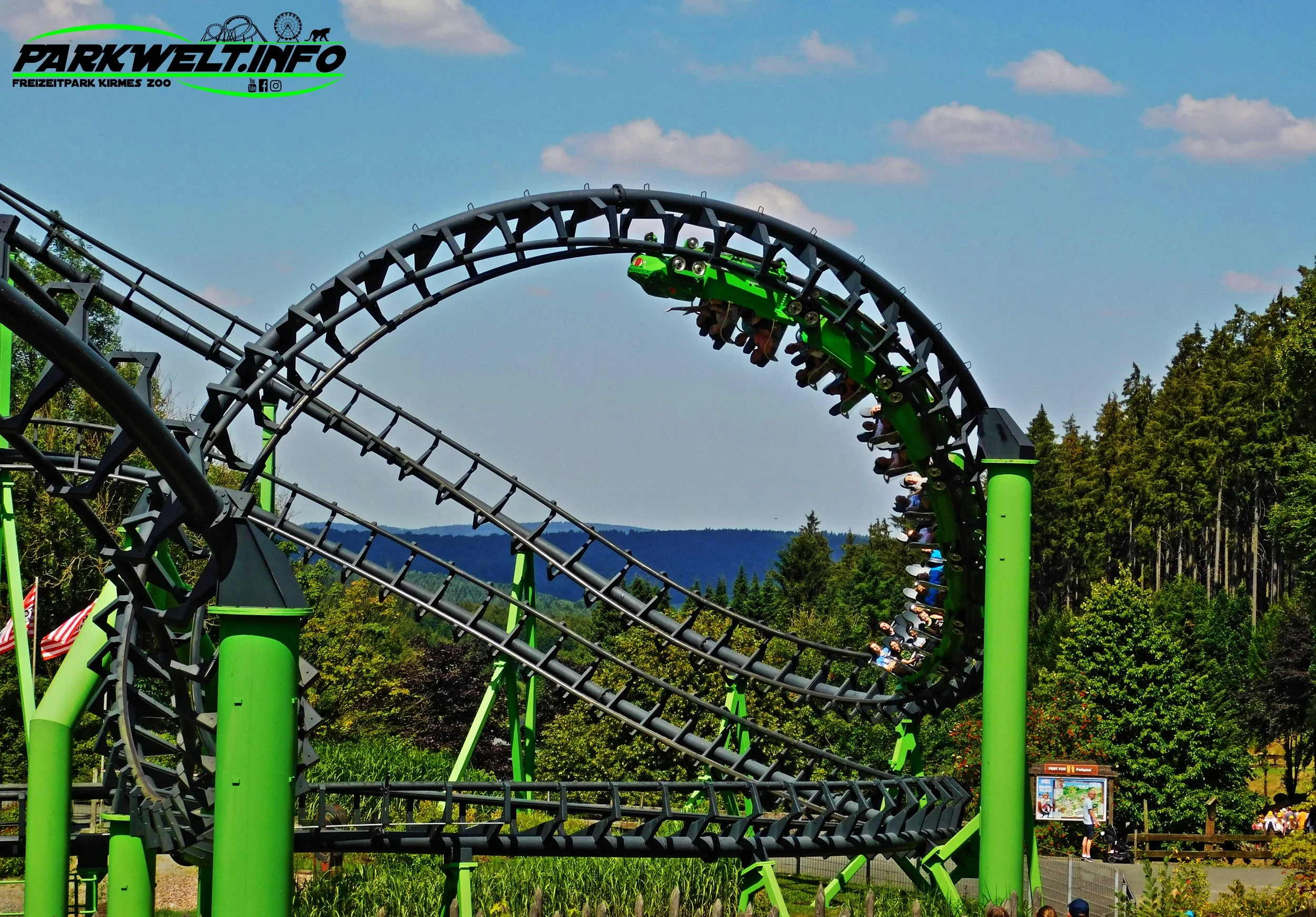 SpeedSnake Free Speed Snake Achterbahn Vekoma Rollercoaster Freizeitpark Fort Fun Abenteuerland