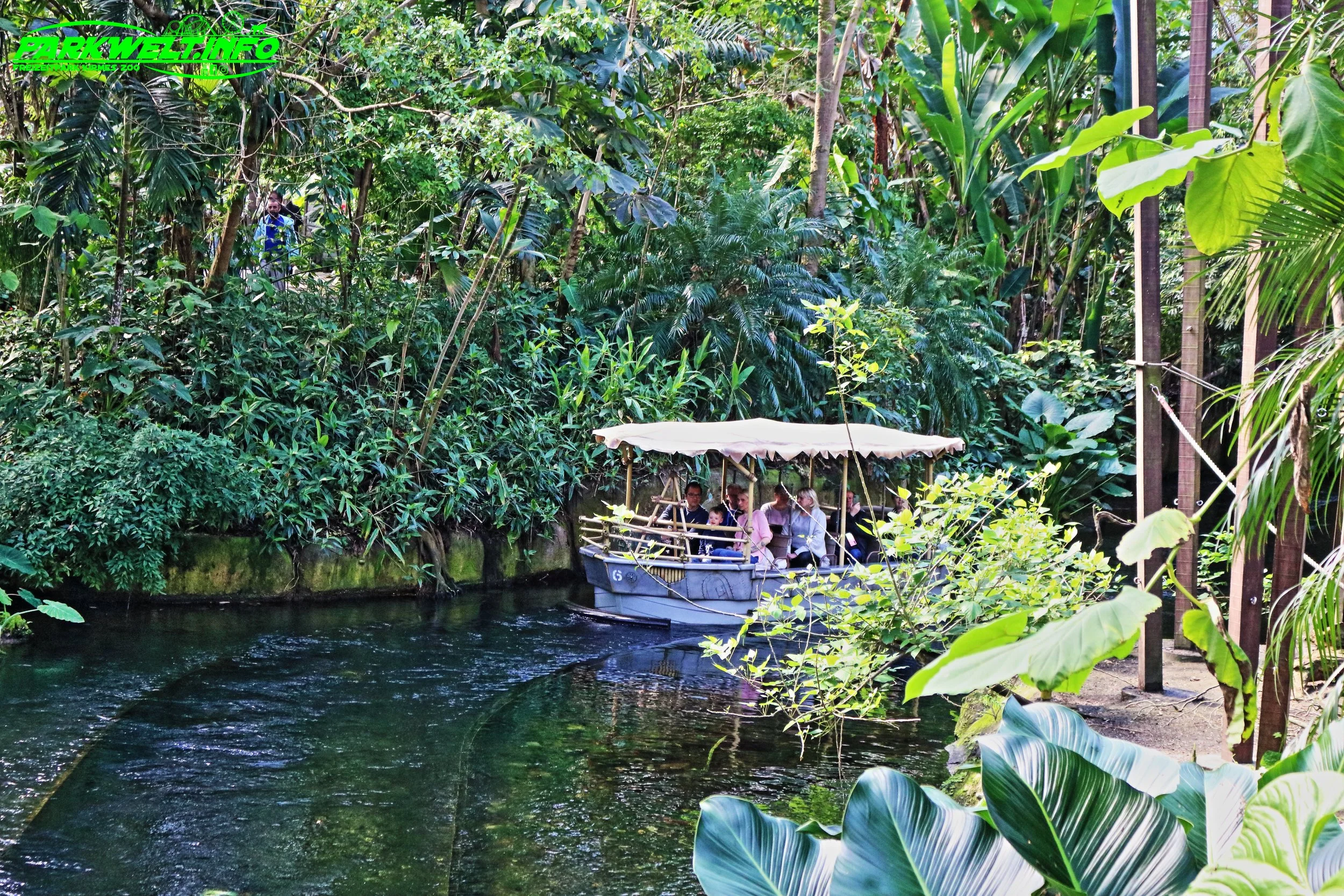 Wild Lands Wildlands Adventure Zoo Emmen Niederlande Netherlands Holland Park Plan Achterbahn Rollercoaster Safari Wildpark Ausflugsziel Attractiepark Themepark Freizeitpark Attraktionen Bilder Anfahrt Tweestryd Rimbula River Bootsfahrt