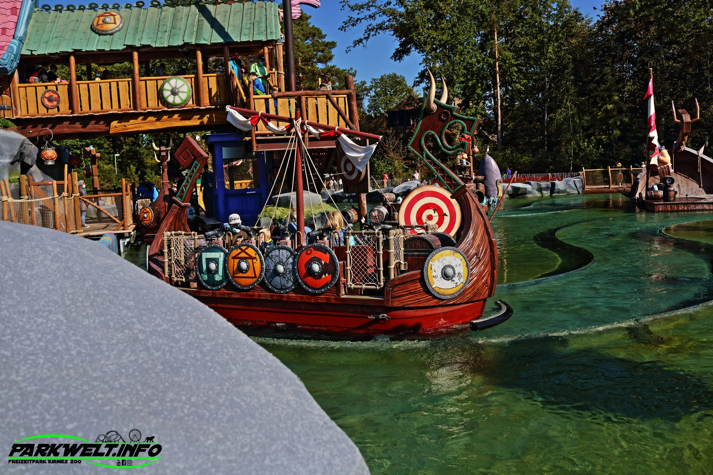 Plopsaland Deutschland Holiday park haßloch freizeitpark plopsa attraktionen achterbahn indoor guide park plan