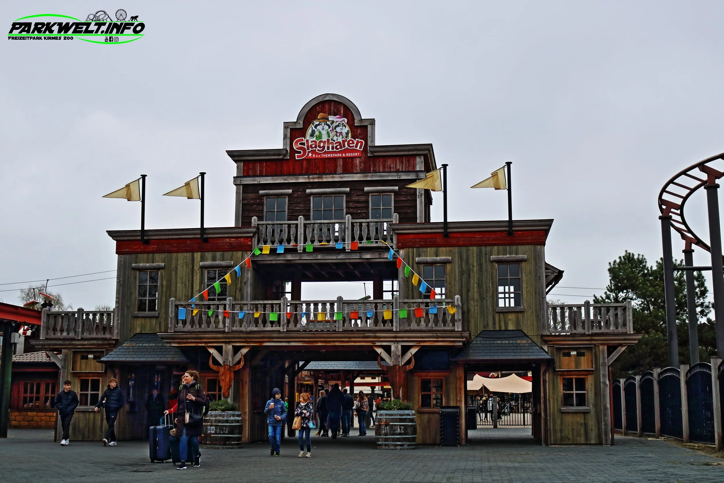 Attractiepark Slagharen Freizeitpark Themepark Attraktionen Fahrgeschäfte Info Park Plan map guide anfahrt 