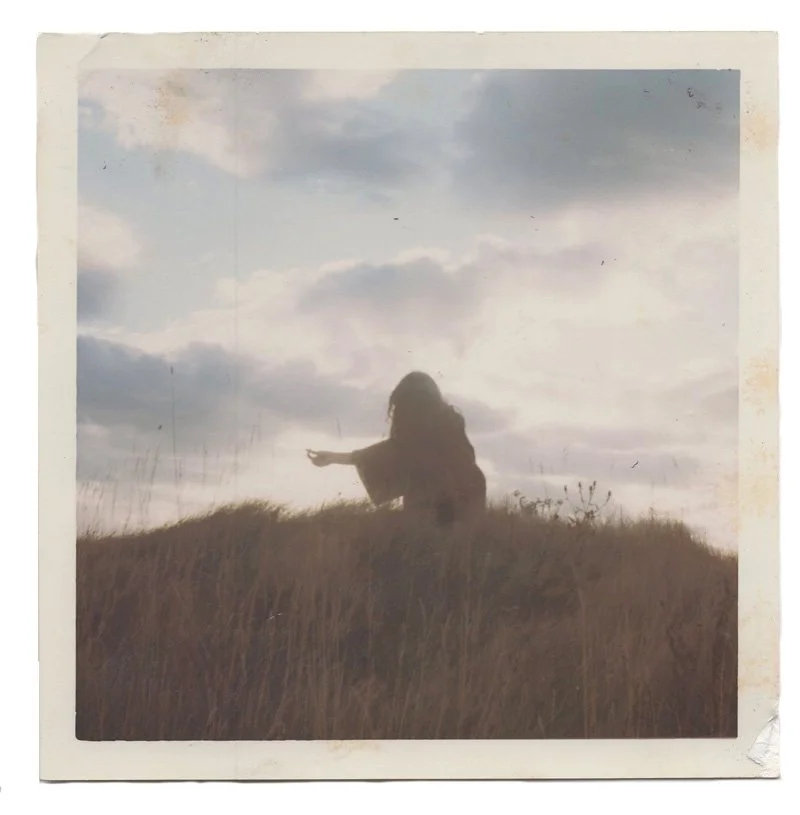 Insta-Rose_grass.jpg