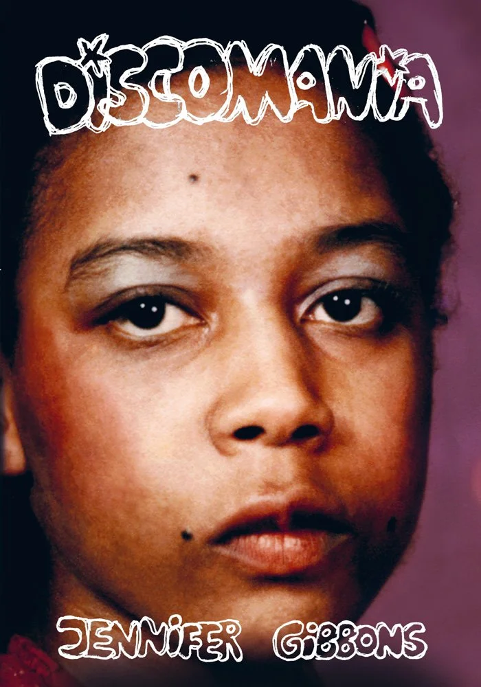 Close-up of a young girl with dark skin and dark hair, with the word 'Disomnia' written in white stylized letters at the top and the name 'Jennifer Gibbons' at the bottom.