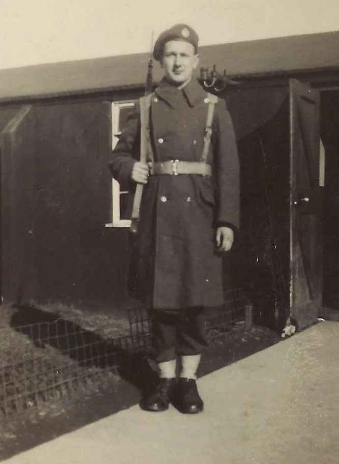 MH25HollingsheadWestKirbyRAF1950.jpg