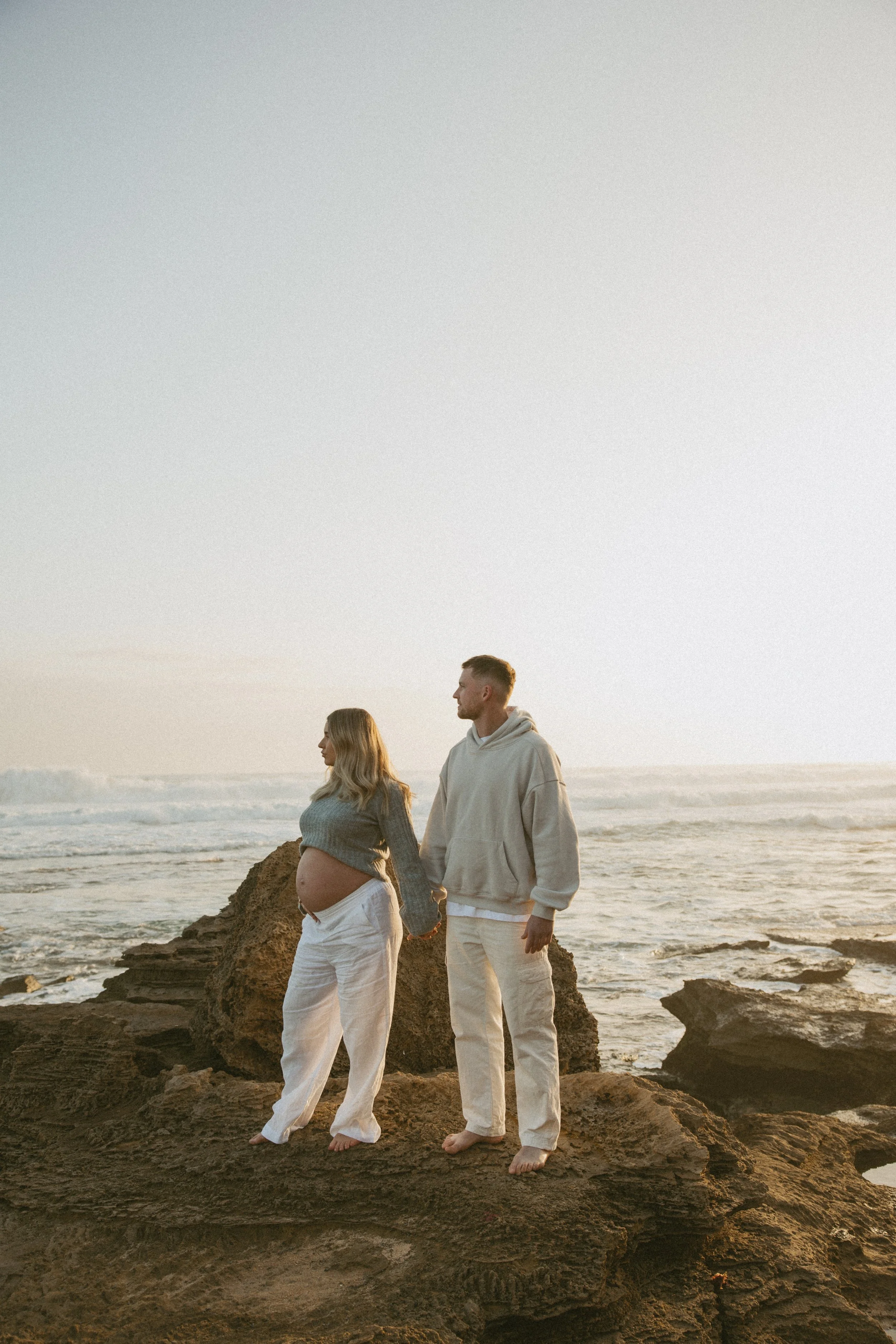 How to Plan the Perfect Outfits for Your Family Photoshoot: A Guide from Your Melbourne Maternity Photographer