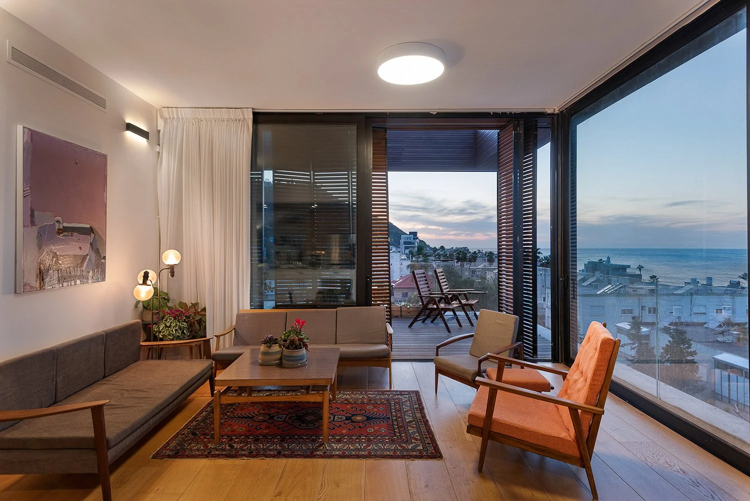 LEVAV SHACHAR Bat Galim Building