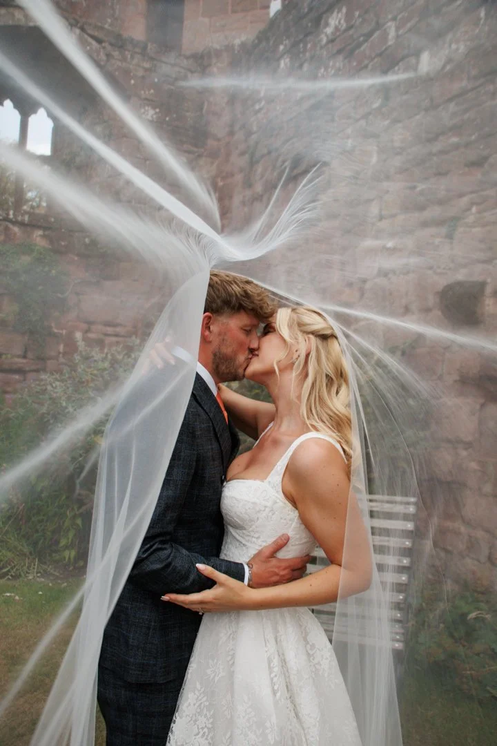 A Wedding at Maxstoke Castle | Warwickshire Wedding Inspiration