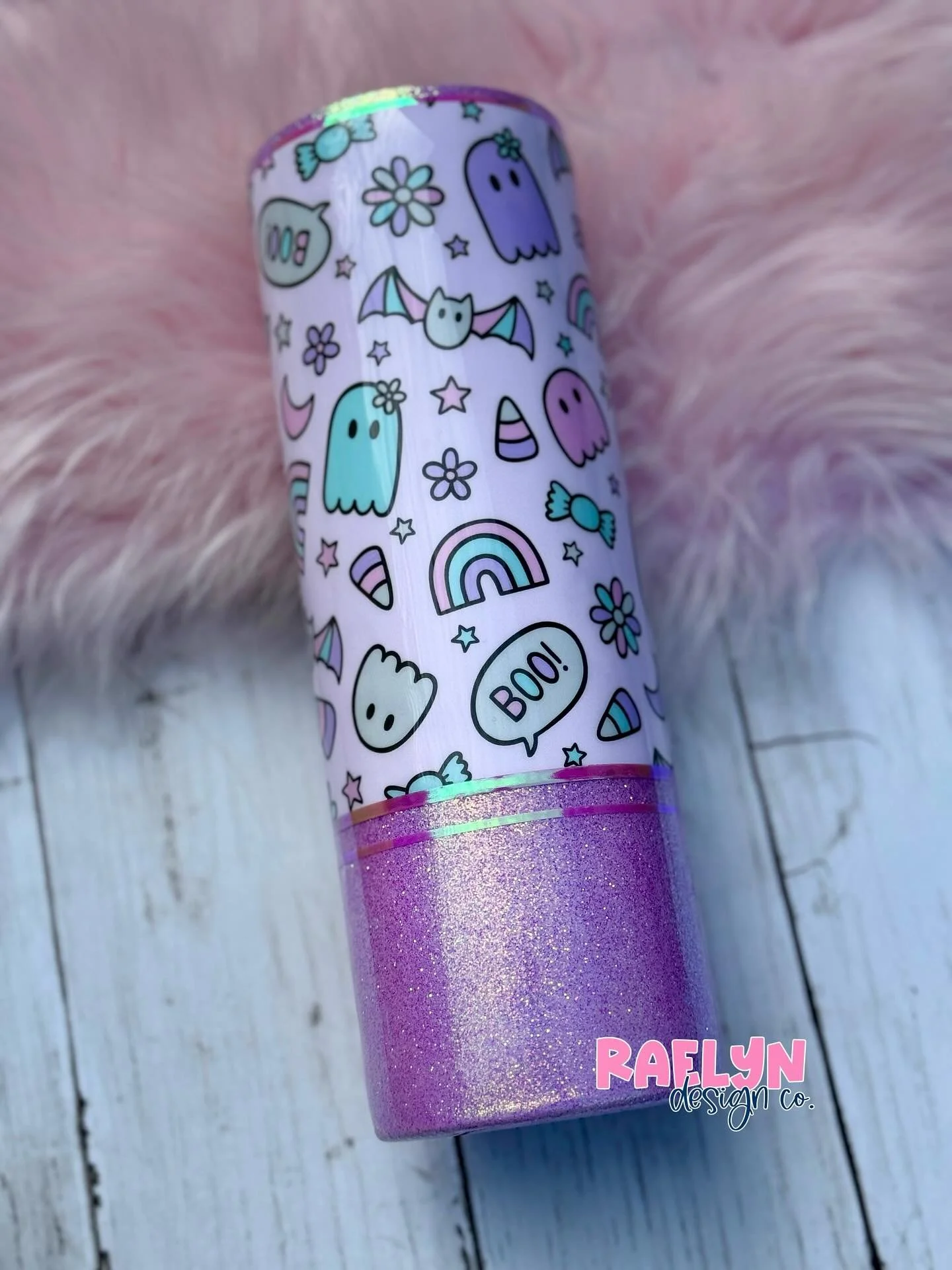 Spooky pastels 😍😍

#spookyseason #glitter #glittertumbler #epoxytumbler #tumblerartist #smallbusiness #tumbler #pastel