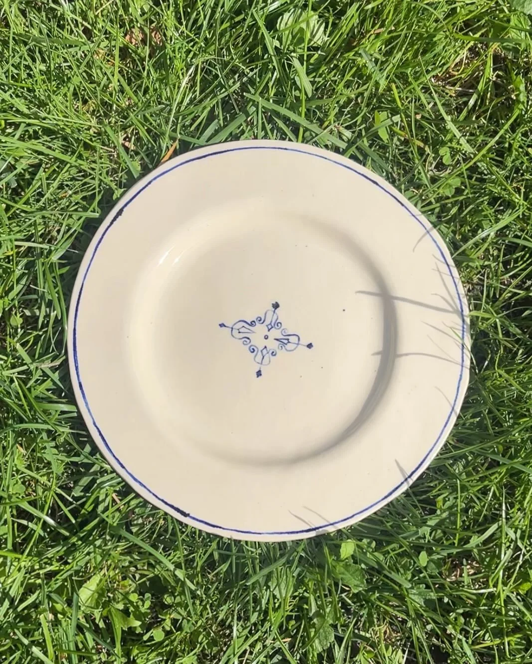 Side plates with motifs🌀<3 and snippets from yesterday !

The fayre was so beautiful :&rsquo;) thank you to everyone who came and said hello/said some kind words and to those who bought something ! Very grateful ⭐️