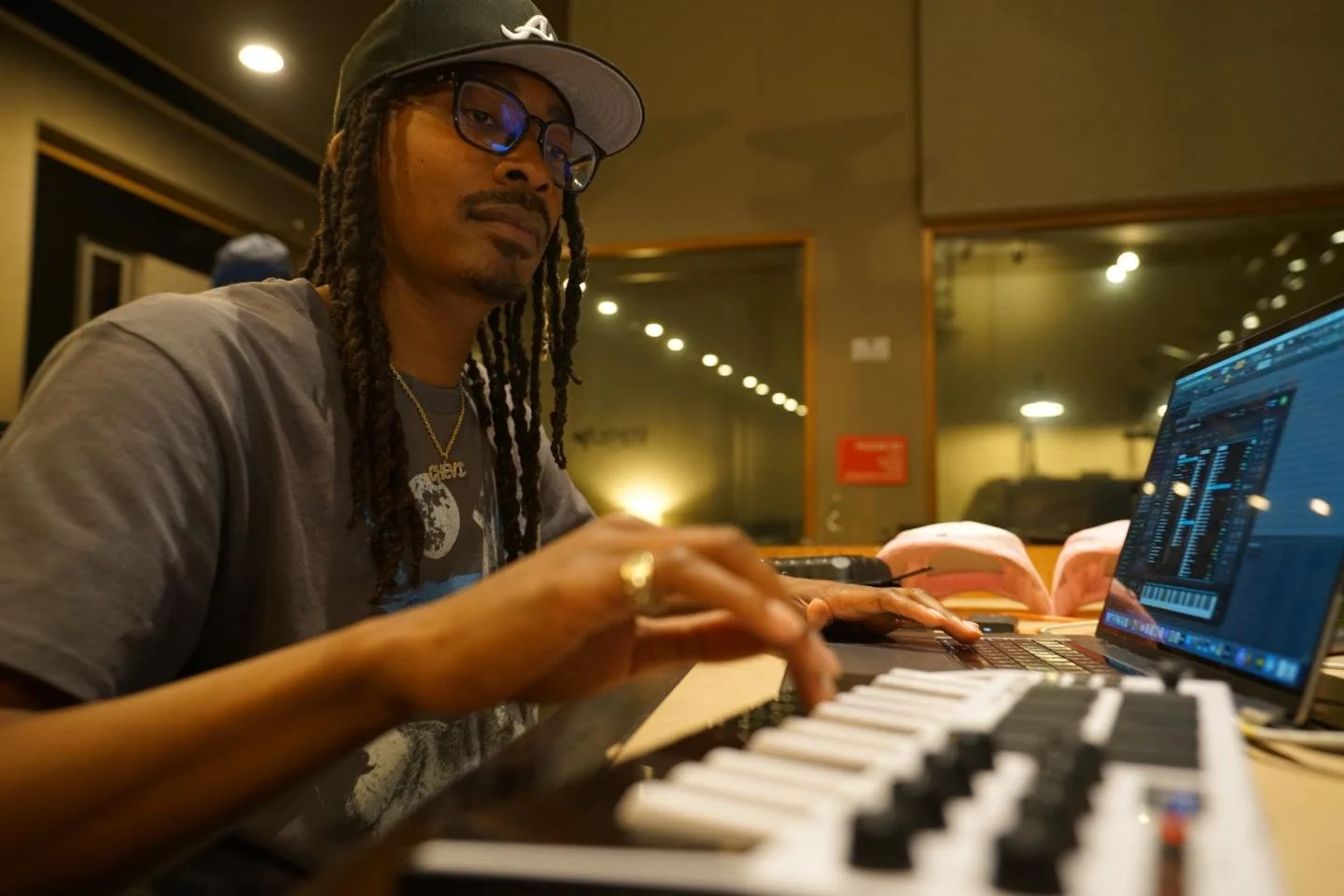 J Reid Chevi in studio