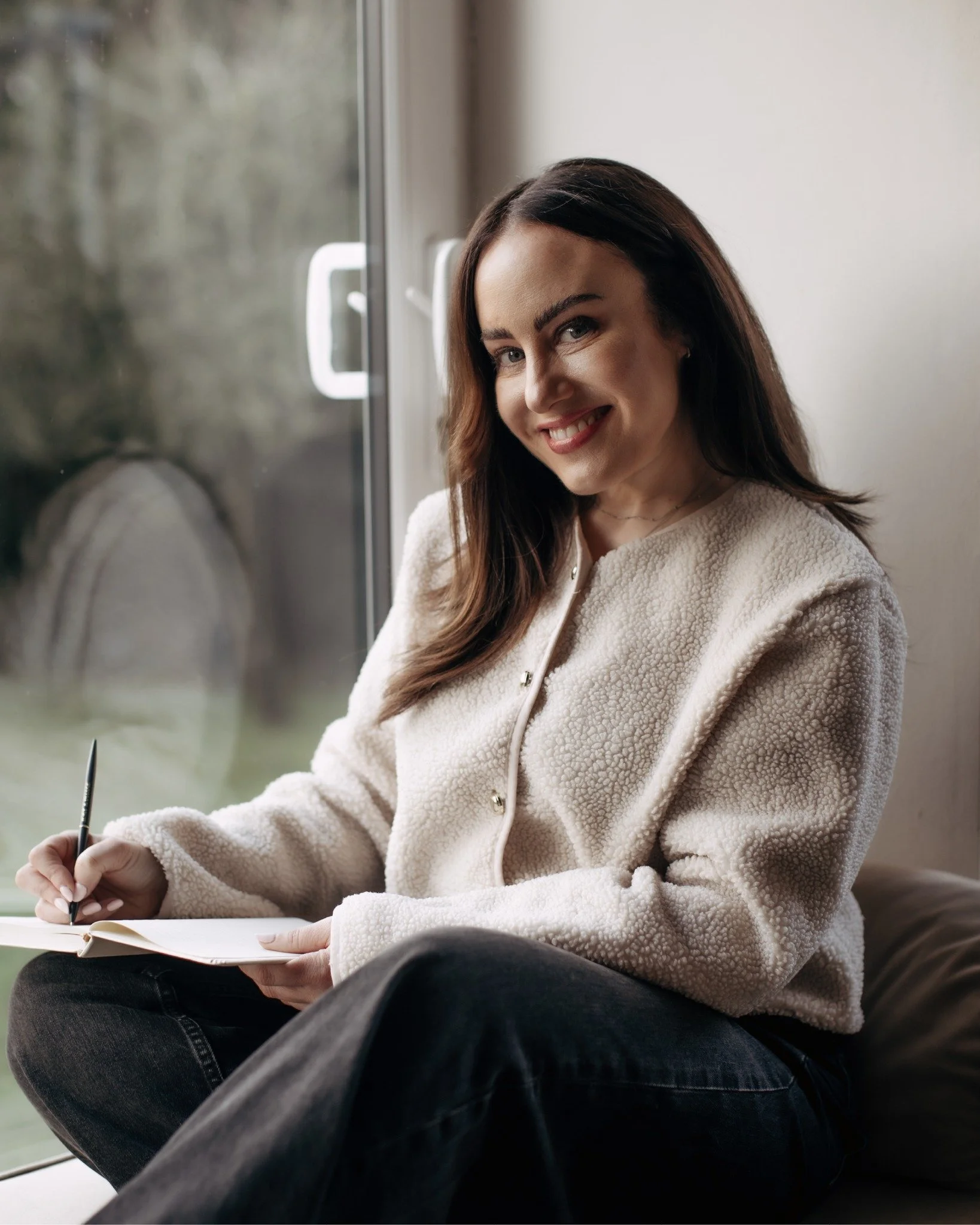 I know what it feels like to have everything &ldquo;on paper", and still feel disconnected from yourself. 

The title, the salary, the path that looked right&hellip; but something felt off. Like you're waiting for a feeling that just never arriv