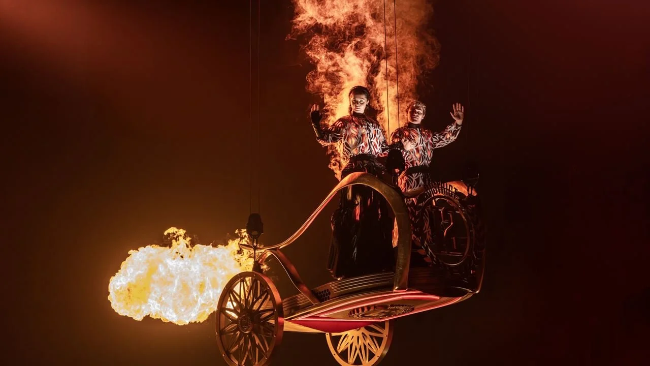 hunger-games-on-stage-chariot-ride-fire-parade-1920x1080.jpg