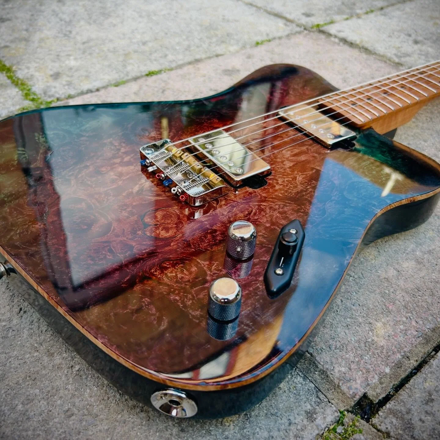 Hand-built electric guitars from the Kent coast.

Every Vyver guitar is crafted one at a time, designed around the player, built for feel, tone, and longevity.

Each build starts with a conversation. 

Now taking enquiries for upcoming builds. Link i