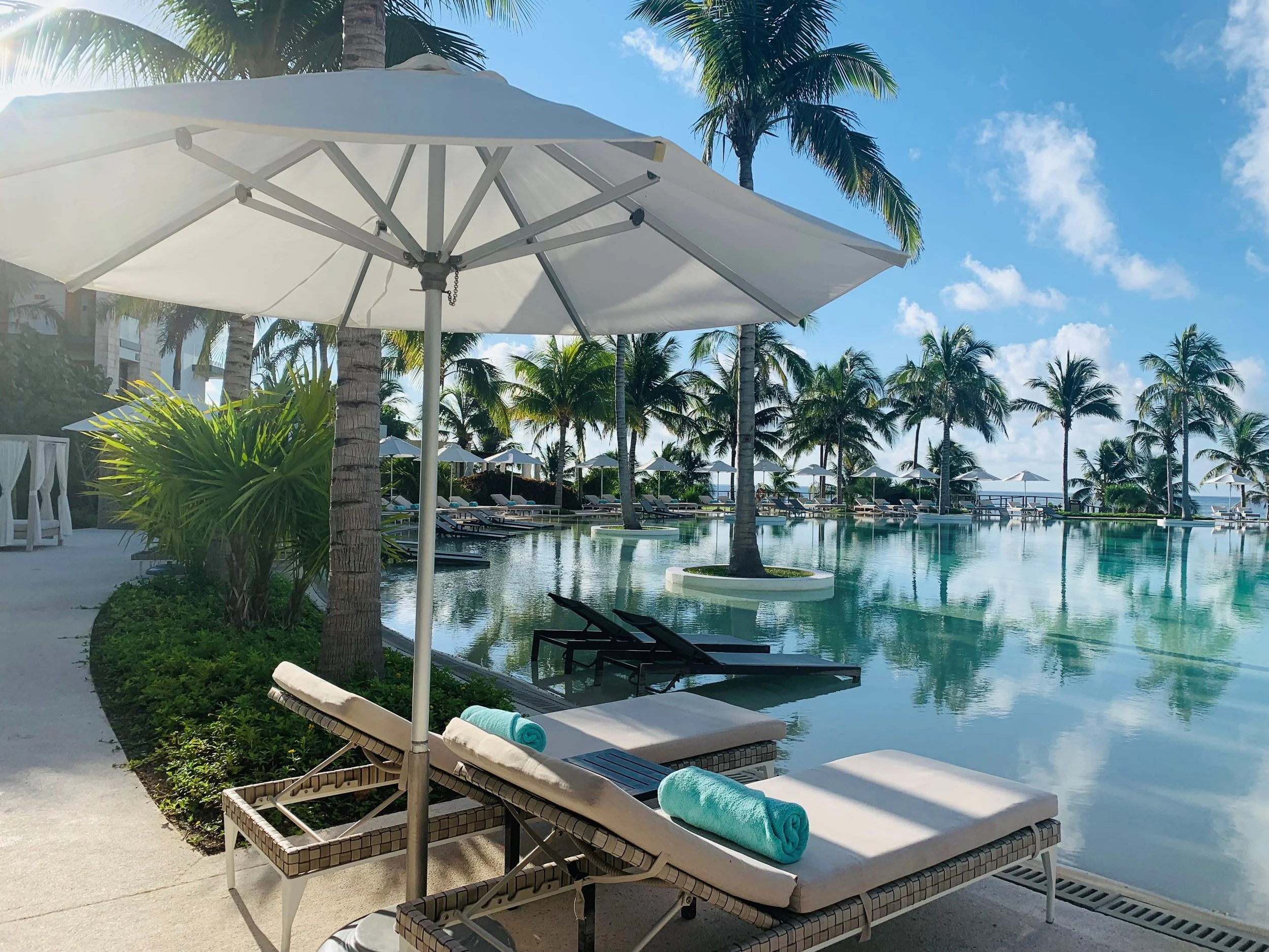 Honeymoon Luxury all-inclusive resort vacations with Karen at Wanderlust Travel Jetsetter in New Braunfels Texas