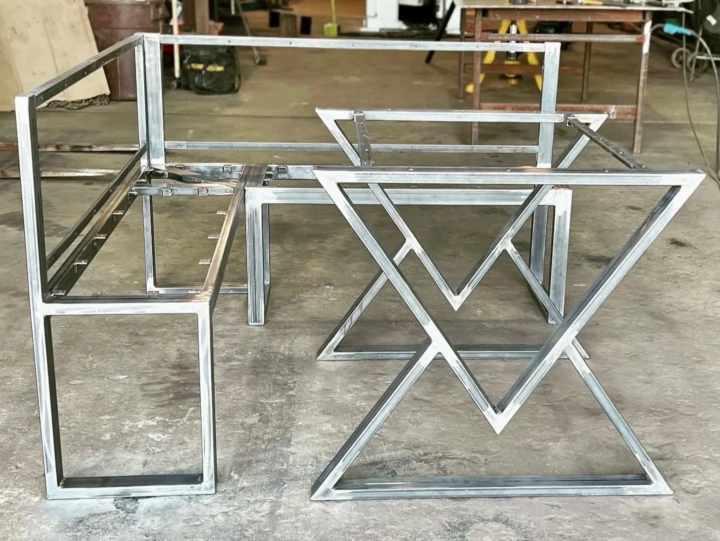 2022 TABLE AND SEATING FRAME