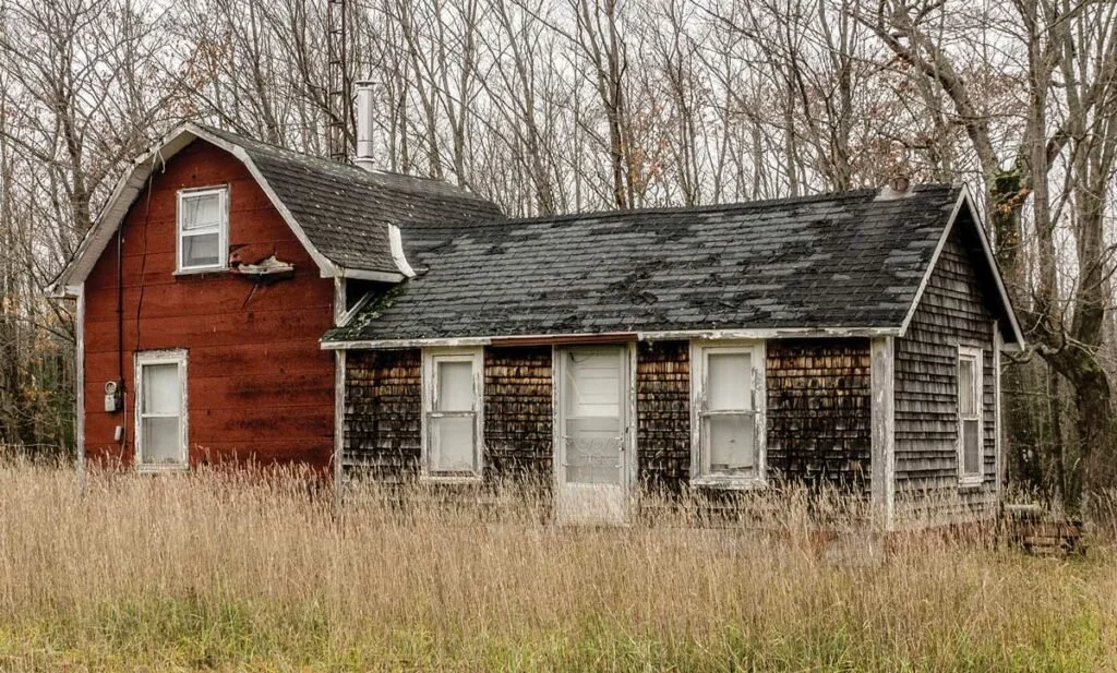 Olde South Shore Style: ‘Barn style’ house roofs unique to Island’s Lake Huron area