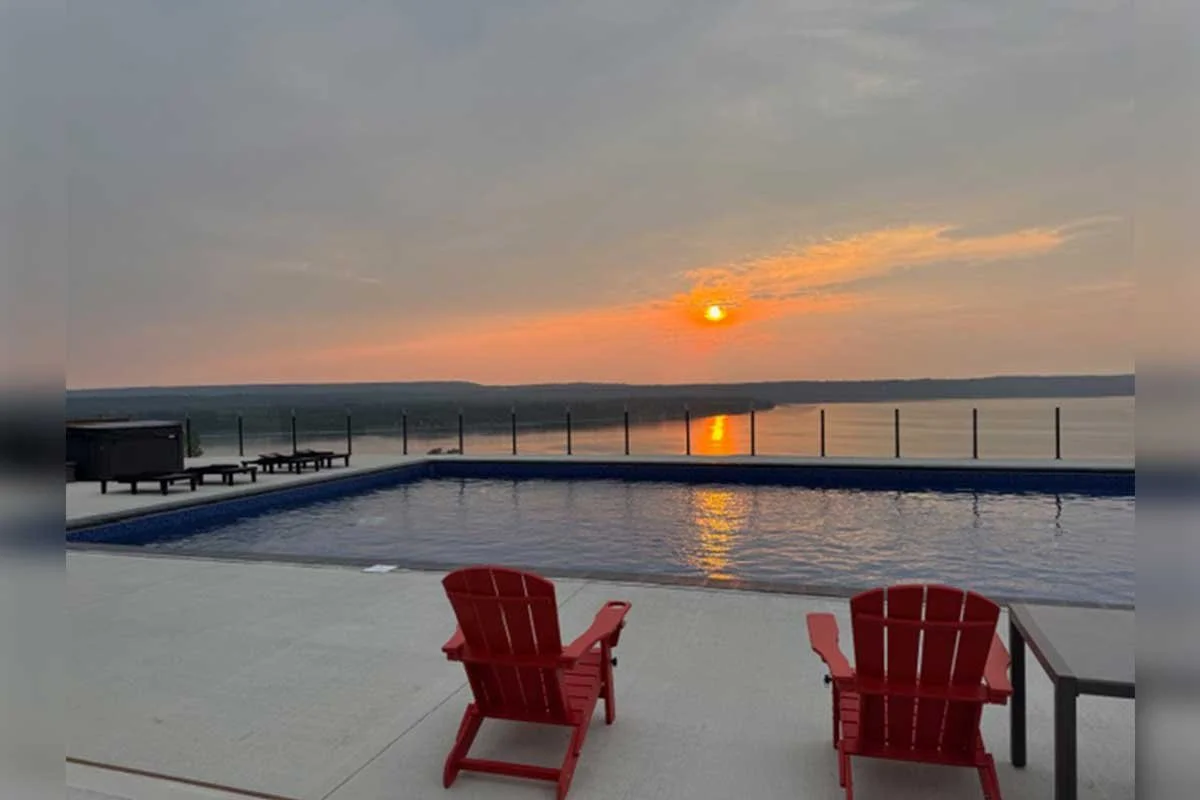 NORTH CHANNEL VIEW TRAILER RESORT (C TP) – – Experience the natural beauty of Manitoulin Island by booking a stay in a comfortable RV trailer, a cozy cabin or come with your own travel trailer. Our rentals offer a unique opportunity to enjoy the grea