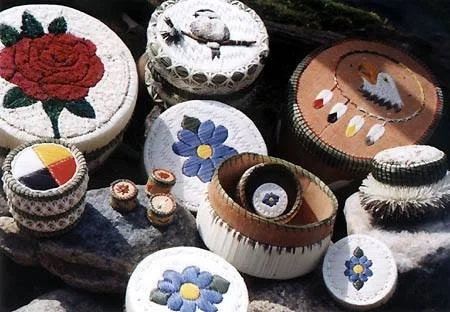 LILLIAN'S CRAFTS | M'Chigeeng | We carry the largest selection of Quillwork on Manitoulin Island,
featuring the work of Local Artists,
a variety of Birch Bark Items,
Deerskins, Moosehide Products,
Sweetgrass Items, Bracelets, Purses,
Vests and of cou