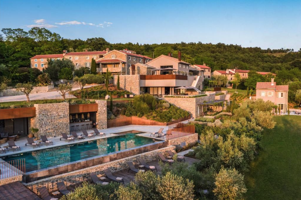 SAN CANZIAN VILLAGE &amp; HOTEL