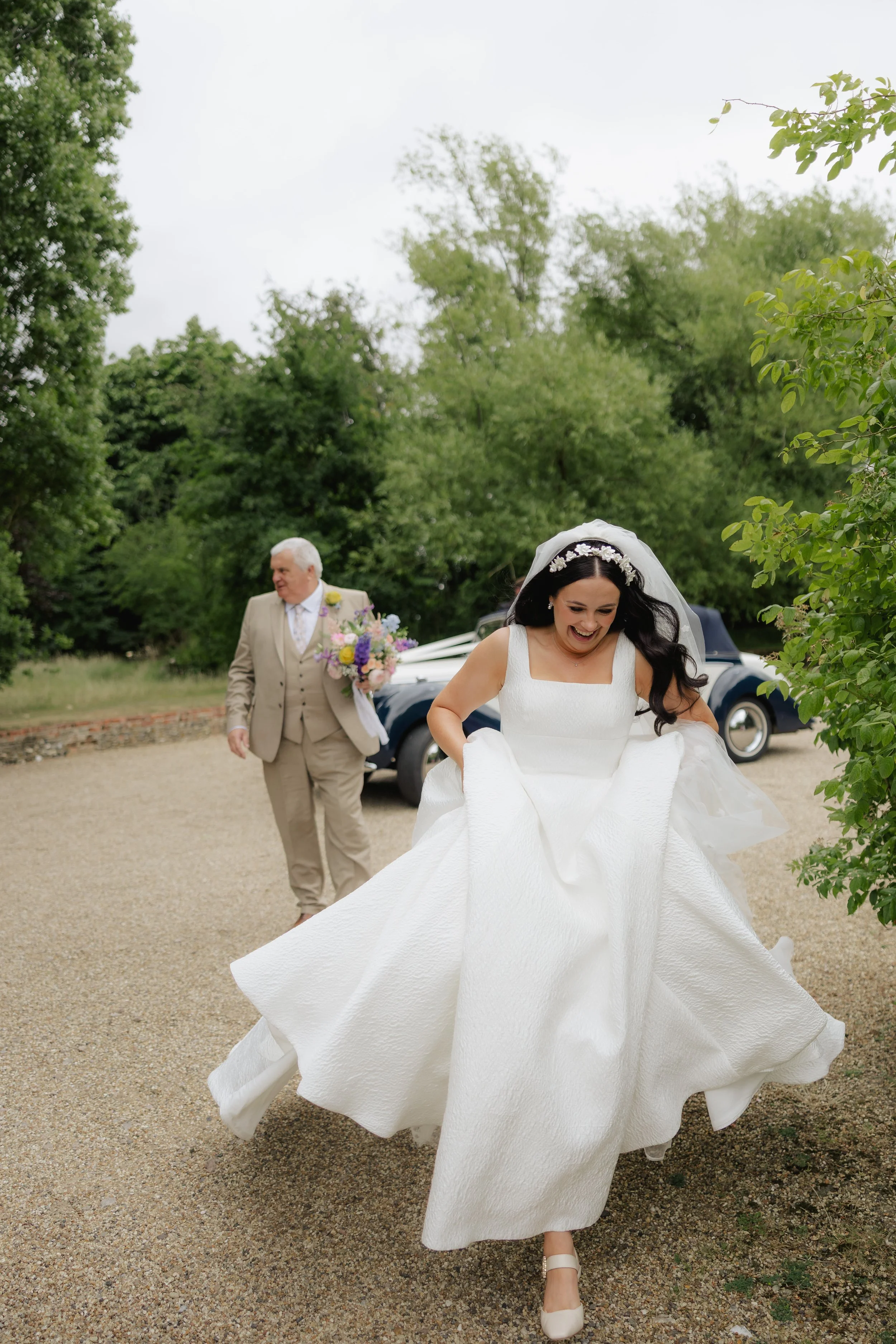 suffolk-wedding-bride-entrance-car.jpg