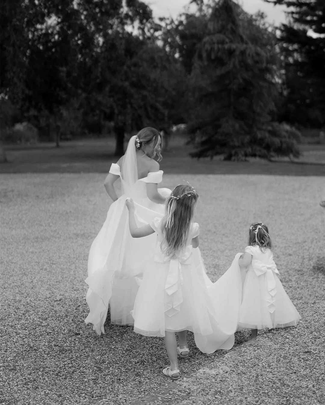 I believe weddings work best when they&rsquo;re not over-managed.
And photographing them works best the same way.

When things are relaxed, people move naturally.
When people feel comfortable, they forget about the camera.
When that happens, everythi