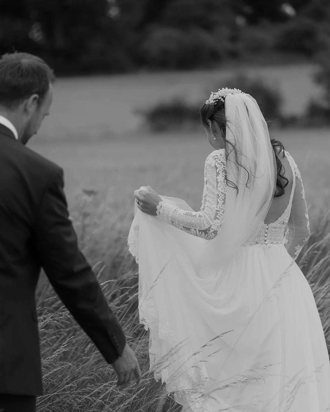 I can almost smell the summer now 

A beautifully British summer wedding day at the Glevering Estate for M&amp;G

REAL PEOPLE | REAL MOMENTS

Documentary Wedding Photographer - London Wedding Photographer - Suffolk Wedding Photographer - Essex Weddin