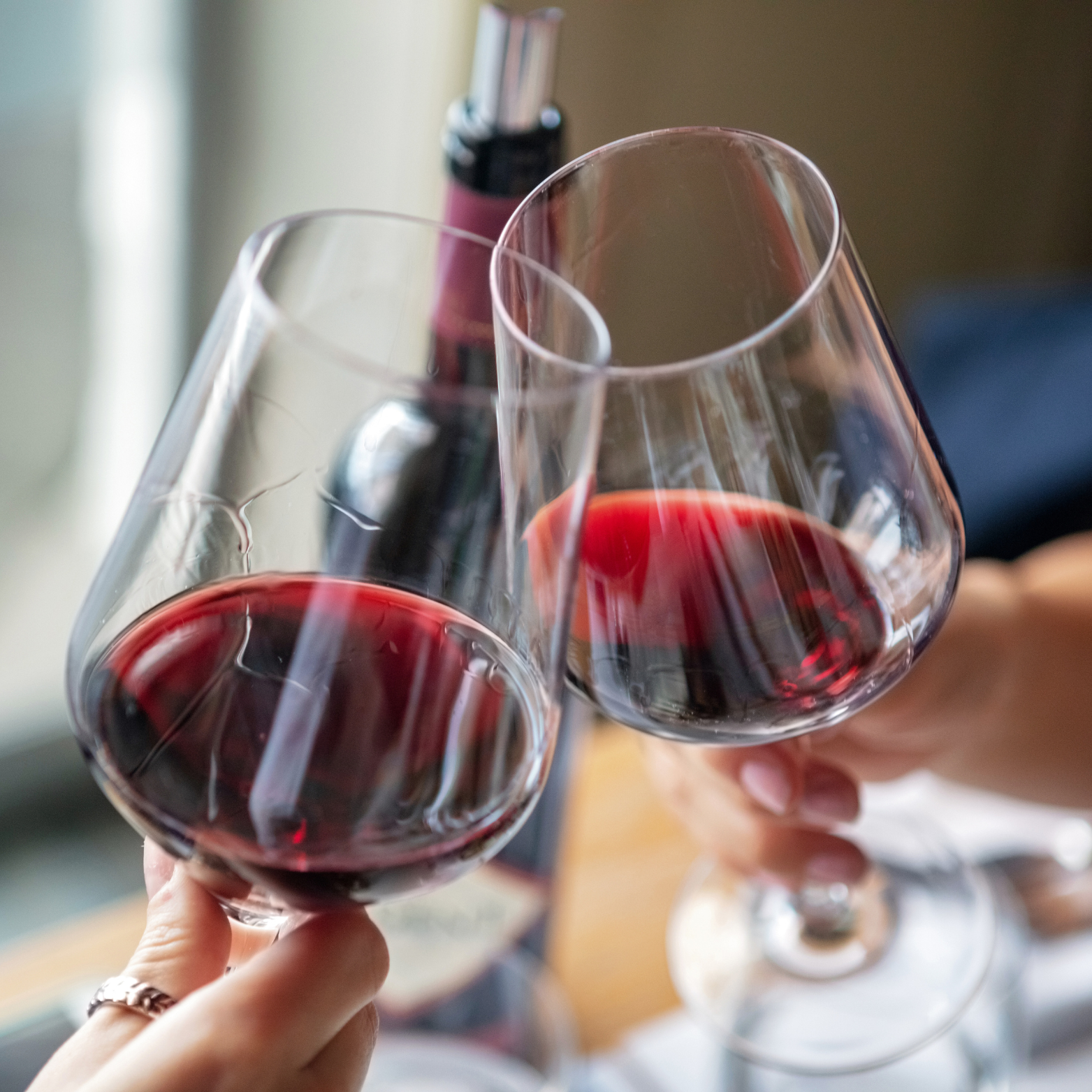 Sip award-winning Texas wines at Mason’s intimate tasting rooms and wine bars, all within easy walking or short driving distance.