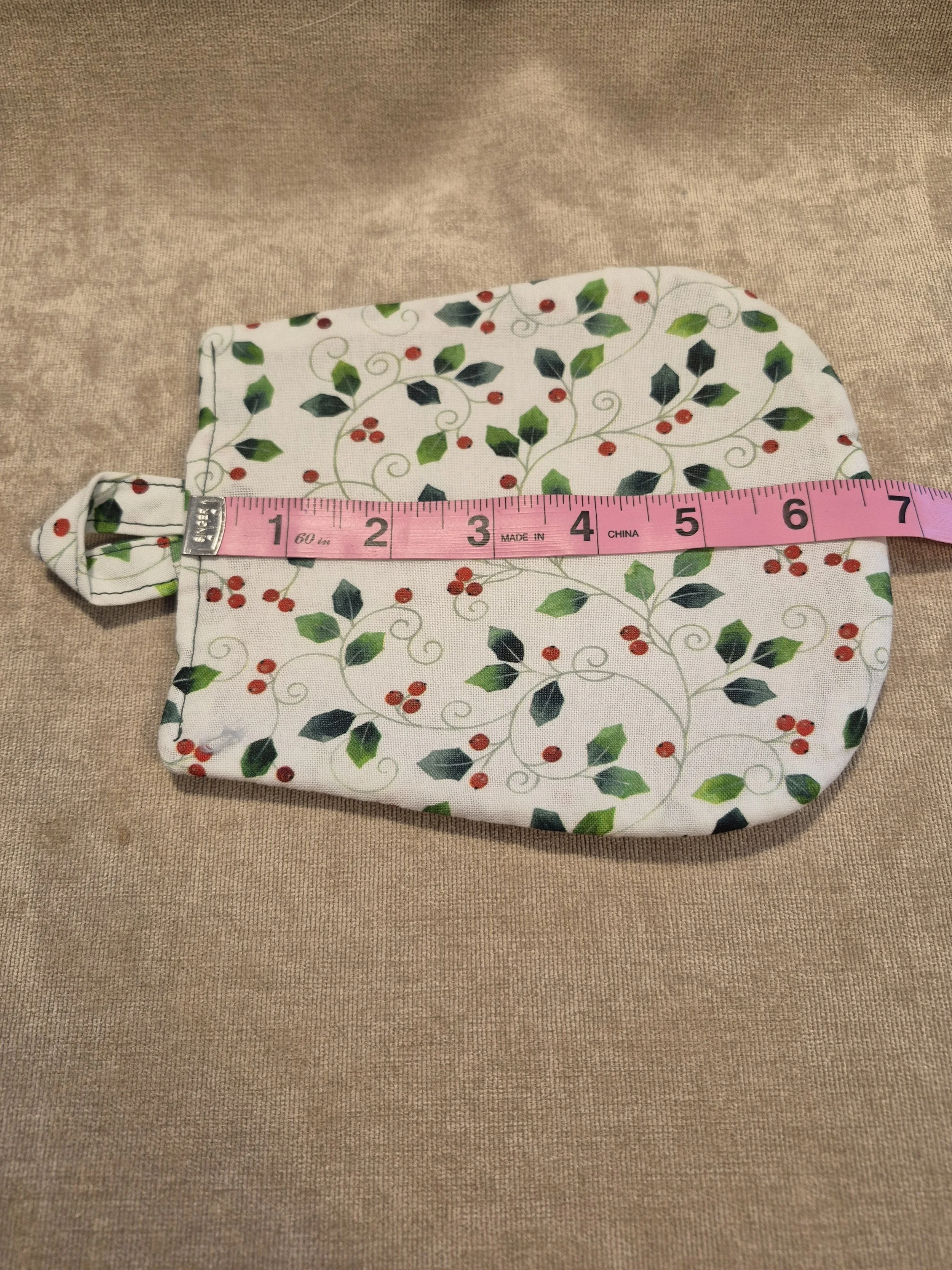 ChristmasHollyonWhite_smHeight .jpg